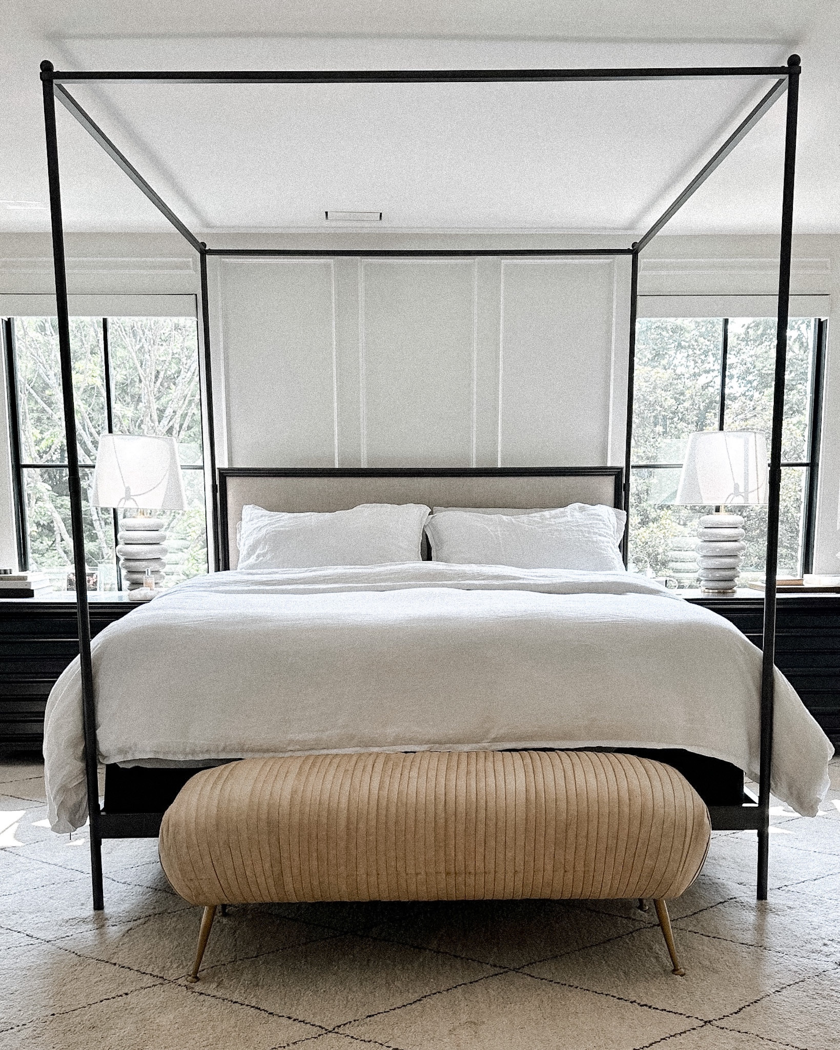 My favorite bedding!  #bedroom #bedding #bollandbranch #organic #homedecor #fashionjackson


#LTKHome