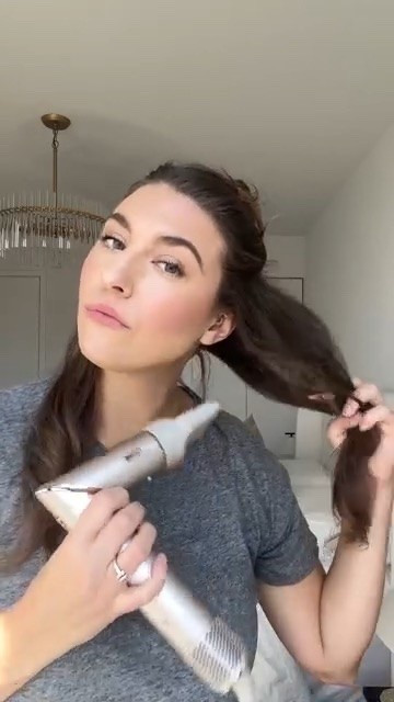 A good hair day starts with the right tools! 🤍 Sharing an easy way to get soft, smooth, bouncy hair at home!

Hair tutorial, blowout brush, at home blowout, voluminous hair, easy hairstyles, everyday beauty, hair styling tips, effortless waves