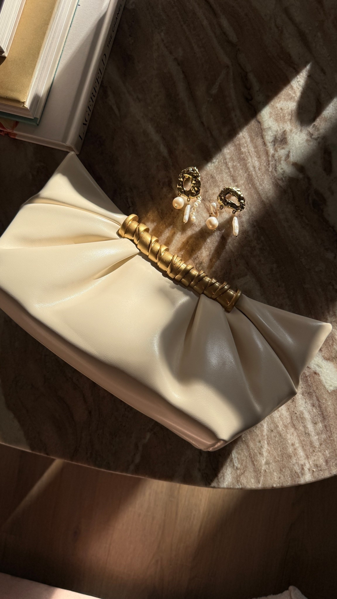 Holiday clutch + earrings pairing! 

#LTKHoliday #LTKGiftGuide