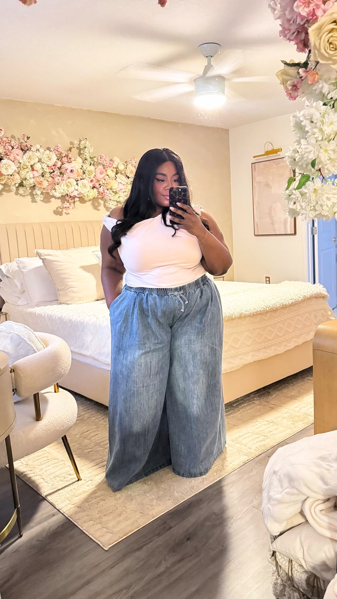 I’m a sucker for wide leg jeans and this pair is just too good to pass up! Linked my faves from Amazon, Macy’s and more.🫶

#spring #bedding #workoutfit #vacation #outfitinspon#plussize

#LTKFindsUnder100 #LTKPlusSize #LTKWorkwear