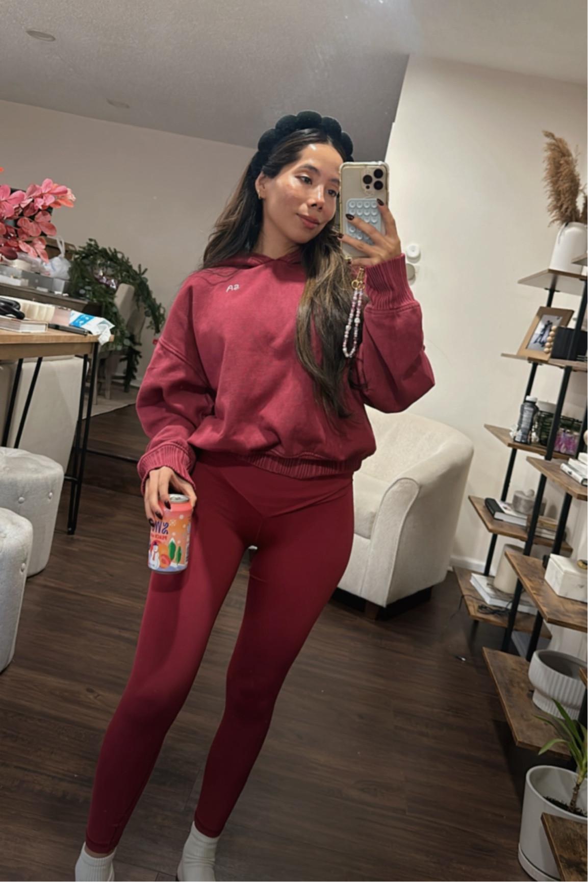 Comfy aerie outfit 


#LTKHoliday #LTKFindsUnder50 #LTKSaleAlert