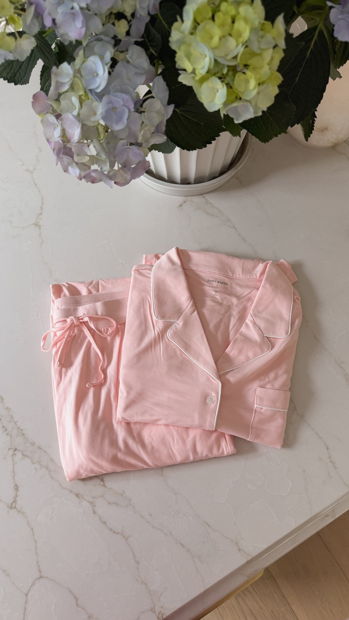 Mother’s Day gift idea! These pajamas are so soft and cozy! This is the blossom color  

#LTKselfcare #LTKHome #LTKmorningroutine