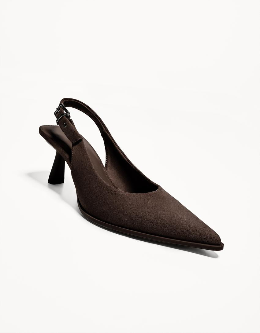 D'Orsay-Pumps mit Kitten-Heels - Schuhe - Damen | Bershka DE