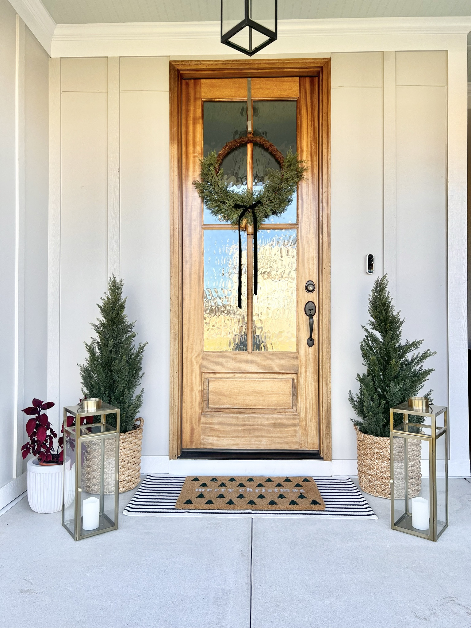 Christmas front porch decor! 

Outdoor Christmas decorations, minimalist Christmas, neutral Christmas decor, outdoor holiday, front porch Christmas decorations, holiday decorations, small porch decor, faux Christmas trees, outdoor Christmas tree, outdoor cedar tree, faux cedar, storage basket planter, lanterns, outdoor lanterns

#LTKHoliday #LTKhome #LTKSeasonal