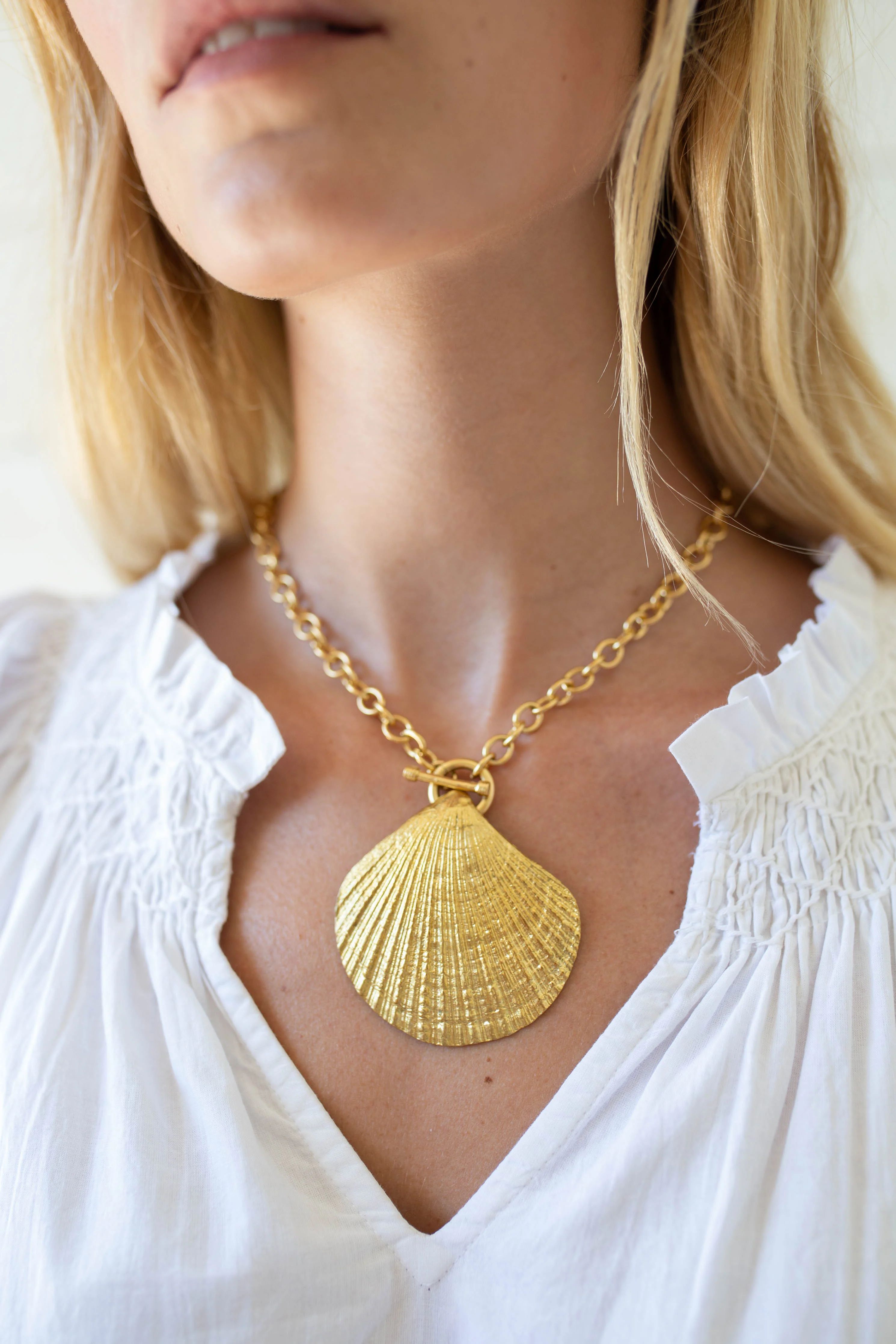 Large Gold Scallop Pendant | Marea