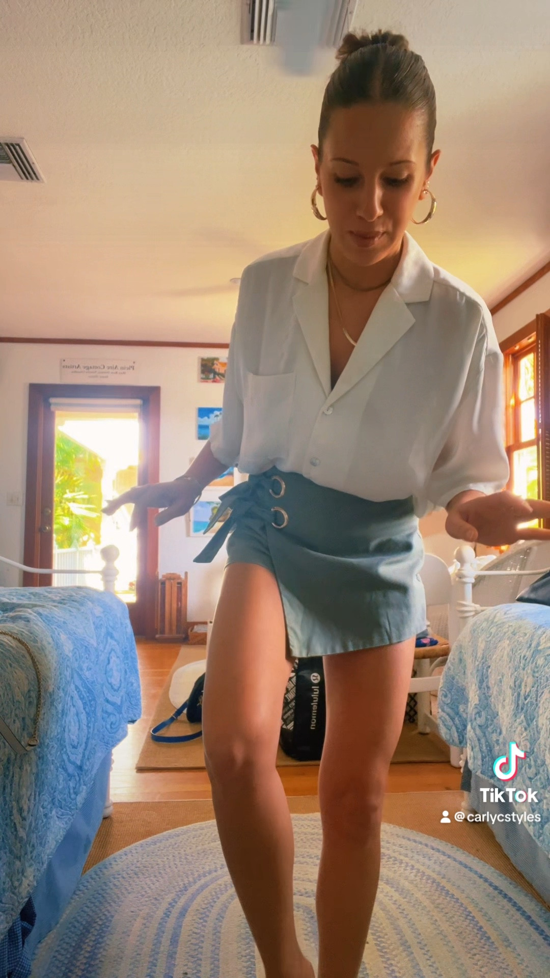 When your outfit is so old but you find super close similar pieces 🥰