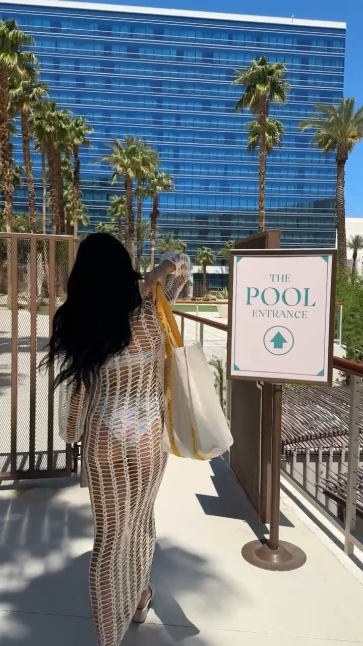 Pool day fit for a relaxing time under the sun 

#LTKSeasonal #LTKstyletip #LTKtravel