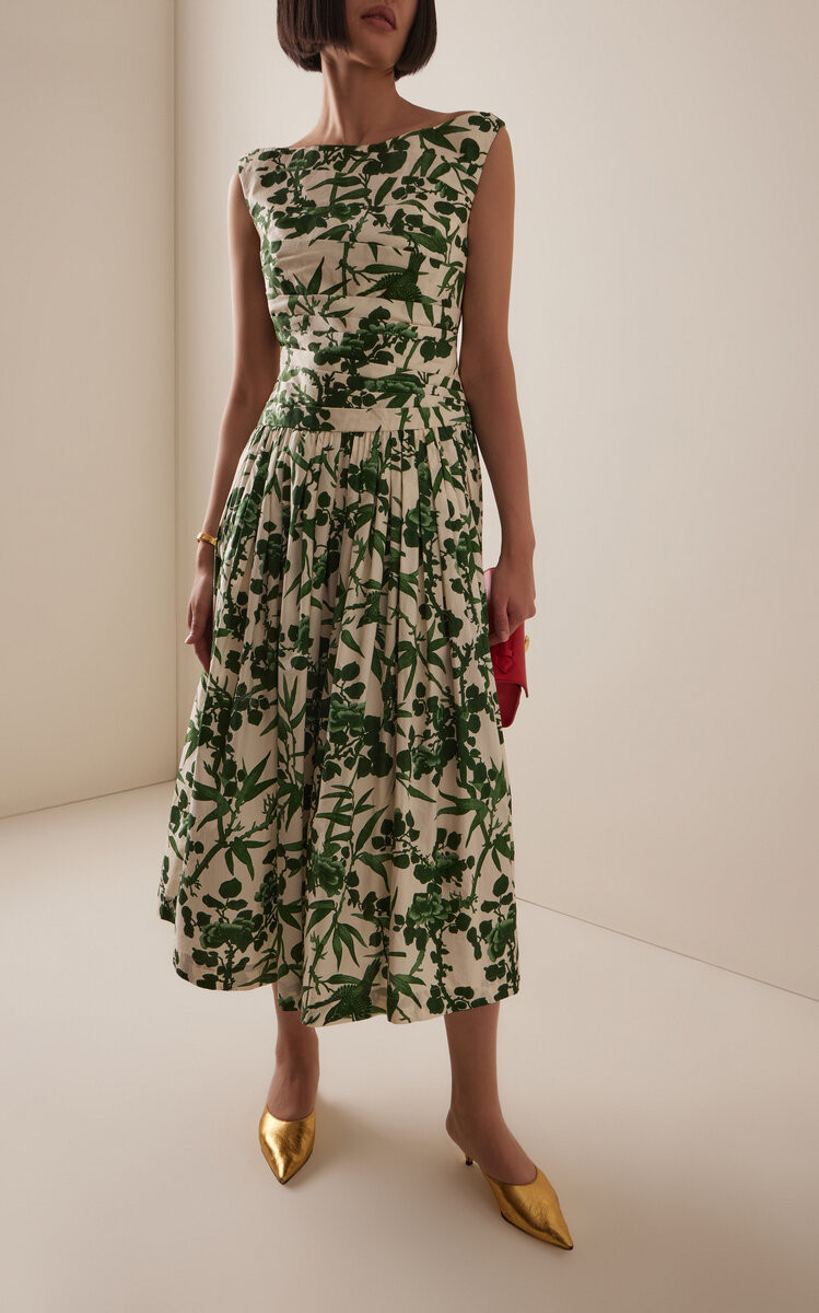 Cara Cara

Zora Toile Cotton Midi Dress

$695
Color
—
Green
Size Guide

Select a size

ADD TO BAG

ADD TO FAVORITES
EDITOR'S NOTE
When a label comes along conceived by three women with ample industry experience, you know you’re in good hands. A case in point? Julia Workman Brown, Sasha Martin, and Katie Hobbs, who use their know-how to deliver exactly what women want.

'Zora' is a ruched drop waist midi dress with made from cotton poplin with a bateau neckline. There's a one inch gathered tunnel at shoulders with elastic encased for movability.
PRODUCT DETAILS
Spring '26
Zip fastening
Composition: 100% cotton
Designer color: Colette Toile Green
Dry clean
Imported
Product Code 1065891
SHIPPING & RETURNS
$10.00 Standard Shipping
Ship to:
United States of America

Change
Enter a Zip/Postal Code for a delivery estimate

UPDATE
Item is returnable within 28 days for a full refund. Learn more.
 | Moda Operandi (Global)