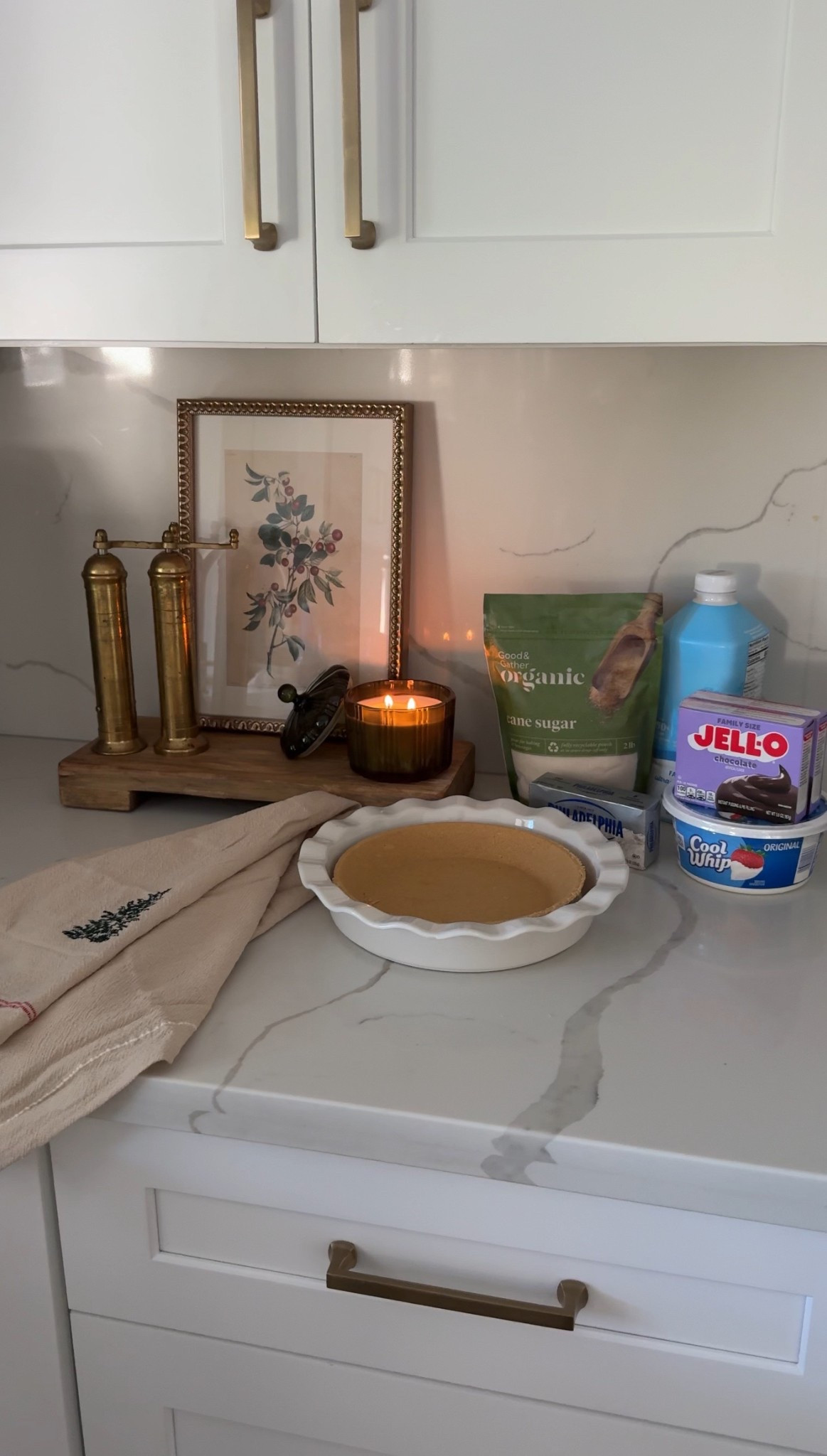 #AD  I grabbed everything I needed for the easiest no-bake chocolate pie at @Target  🍫✨ ❤️ If you’re hosting this Holiday season, Target has you covered for all the things: from food to cleanup and decor. 🥧🌲 

Christmas no-bake chocolate pie Recipe:
✨ In a mixing bowl, Mix 1 pkg (8 oz) cream cheese, softened + 1 Tbsp milk &  2 Tbsp Good & Gather sugar until blended. Stir in 1½ cups @coolwhip and spread onto Favorite Day crust.
✨ In a separate bowl, Mix 2 pkg (3.9 oz) @heinz @Jello Chocolate Instant Pudding with 2 cups cold milk with whisk for 2 min. Stir in remaining COOL WHIP and layer on top of the cream cheese layer.
✨Refrigerate 4 hours or until firm & then enjoy ✨

And cleanup? @mycascade Platinum Plus makes it effortless 👏🏼

#TargetPartner #TargetFinds #TargetStyle #HeinzPartner #JelloPartner #Coolwhippartner #CascadePartner #TargetHome #HolidayHosting #EasyDessertRecipe #NoBakeDessert #ChristmasRecipes #ltkhome #liketkit @shop.ltk 


#LTKdayinmylife #LTKmomlife #LTKHoliday