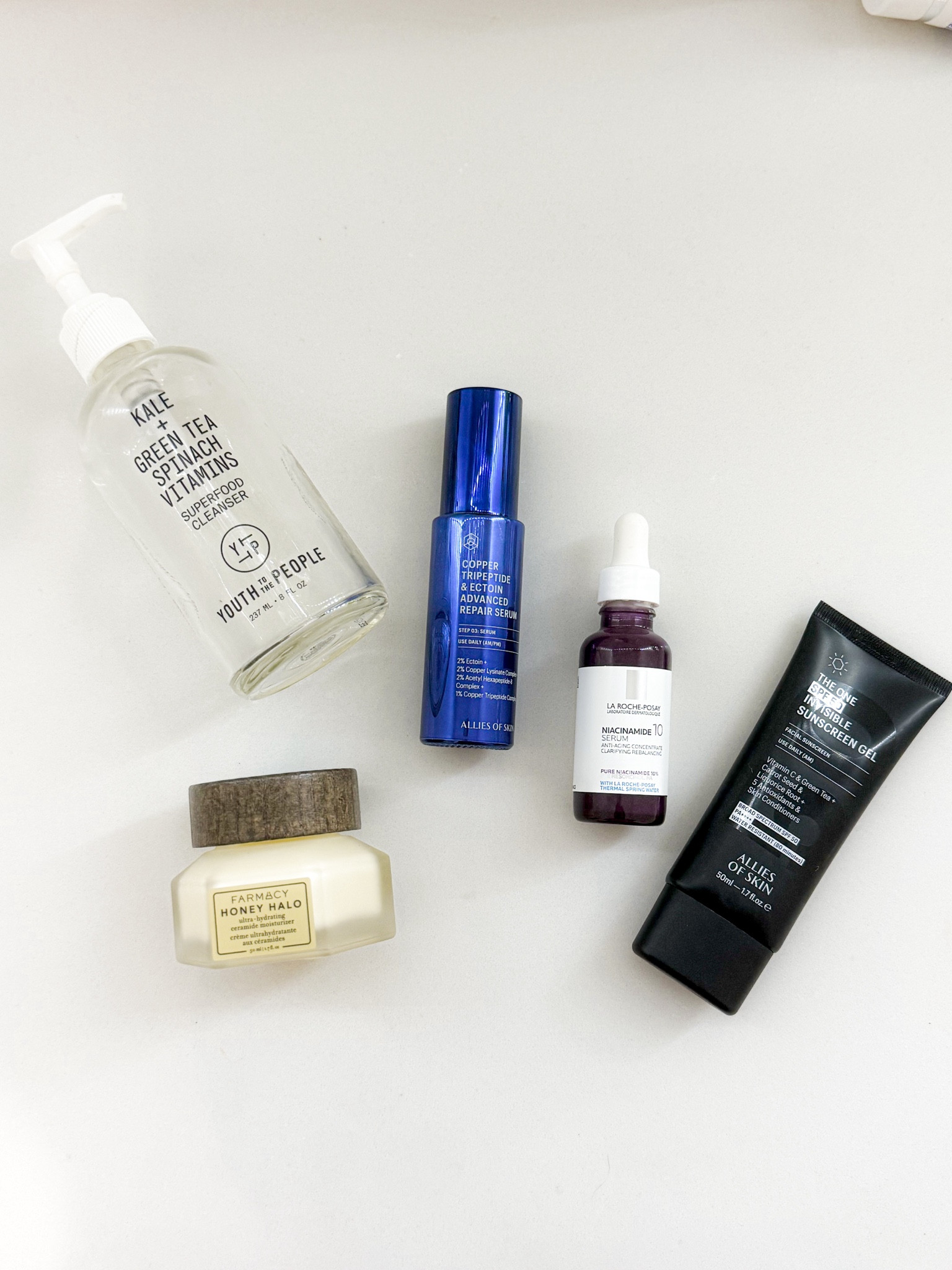 Morning skincare to help with hyperpigmentation and provide hydration. 

Trying out allies of skin for the first time and adding them to the line up to see some results in the next couple of weeks 👏🏽

Skincare, Sephora finds, hyperpigmentation products, allies of skin, youth to the people, farmacy moisturizer, laroche posay

#LTKStyleTip #LTKBeauty