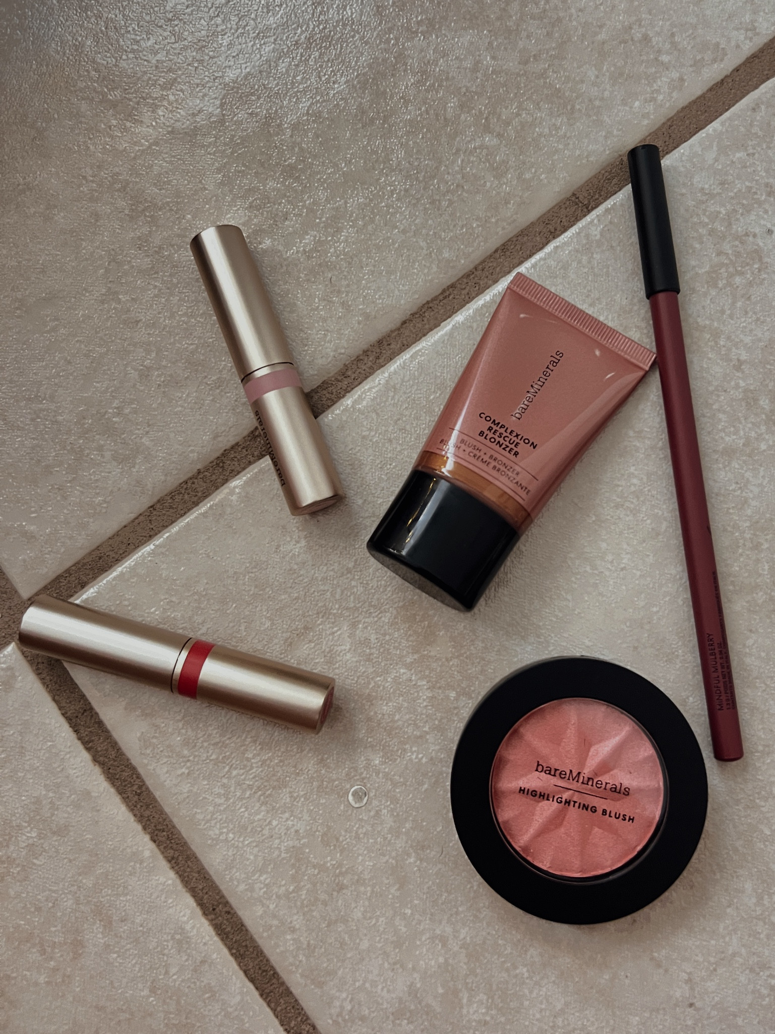 Bareminerals makeup highlighter lipstick gloss bronzer lip liner gift for woman 

#LTKBeauty #LTKSeasonal #LTKGiftGuide