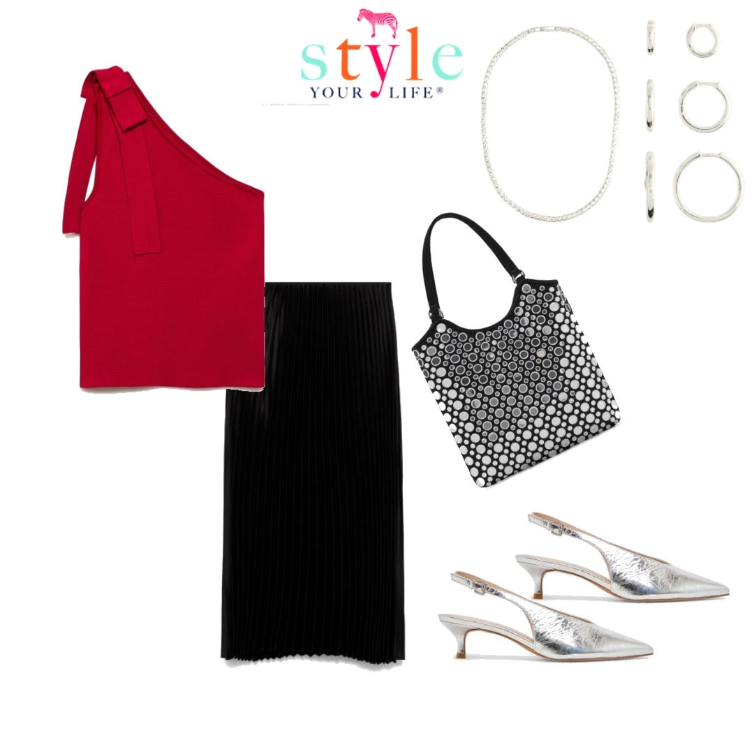 Capsule Black Skirt

#LTKStyleTip #LTKFindsUnder50 #LTKOver40