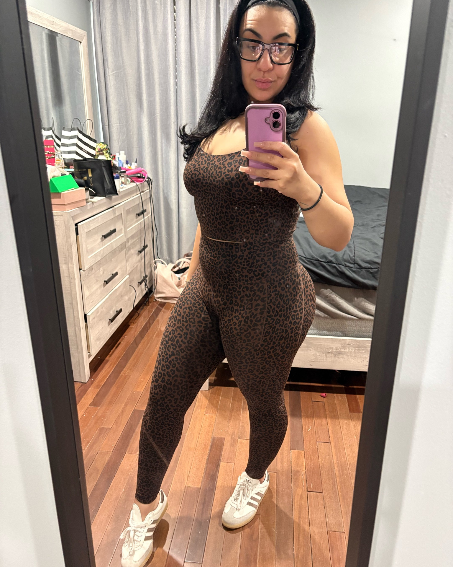 I got so many compliments on my outfit today! These tights & other options like them are on clearance! RUN DONT WALK! One of my comfiest sets 

#victoriasecret #pinkgymsets #activewear #activewearsets #clearancedeals

#LTKdayinmylife #LTKootd #LTKMidsize