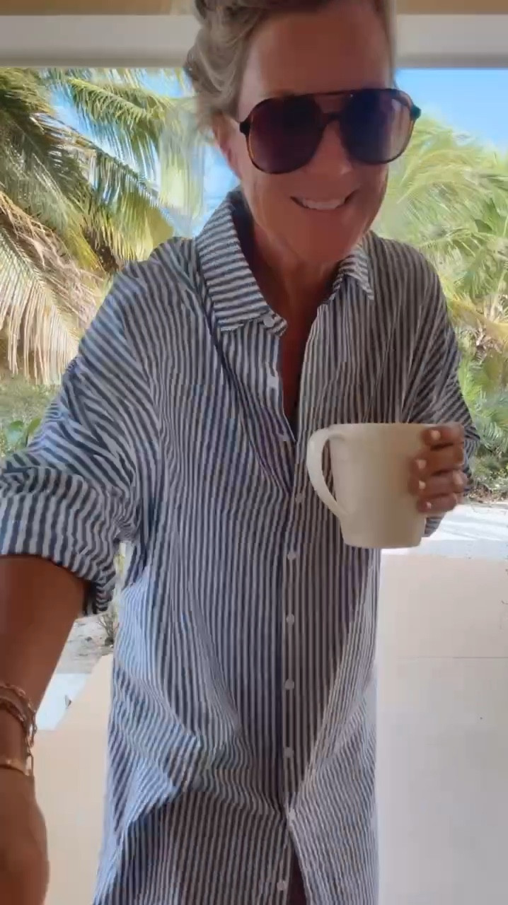 Love this lightweight 100% cotton caftan for lounge & over a swimsuit! Comes in a range of colors! 💙

Im in a blue size small


#LTKSeasonal #LTKTravel #LTKSwim