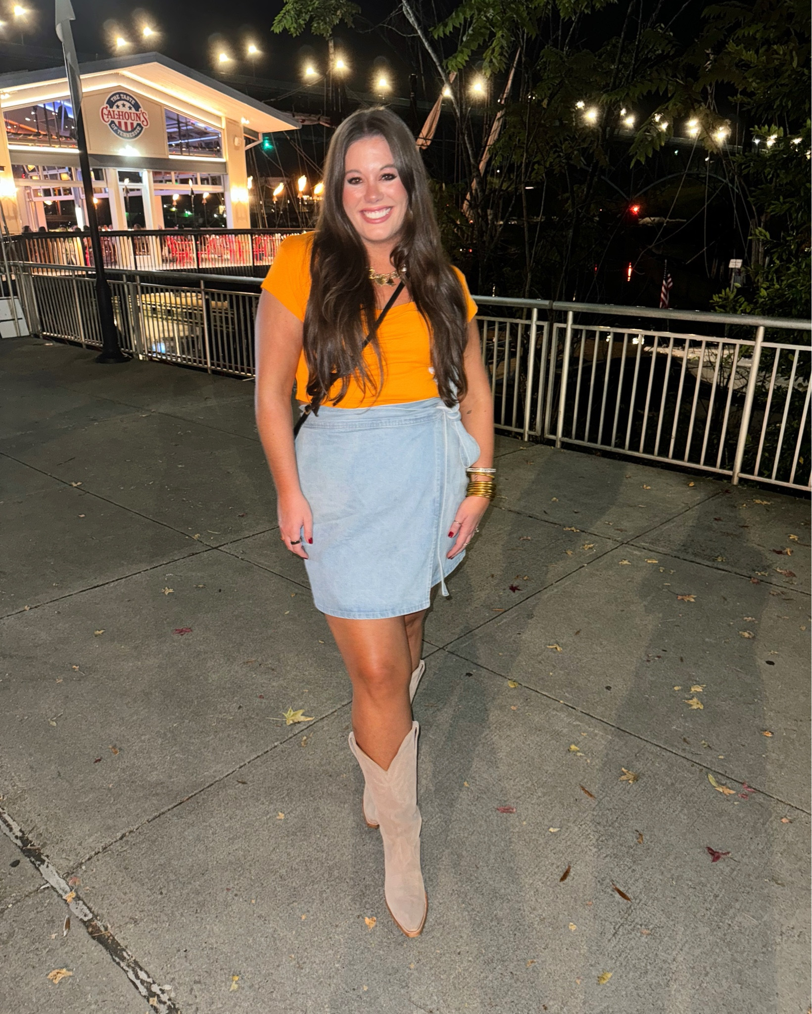 I snagged this UT shirt at Target in Knox but i can’t find it to link. It’s called, “NCAA Tennessee Volunteers Women’s Cinched Crop T-Shirt” and it was $19.99 xoxo 