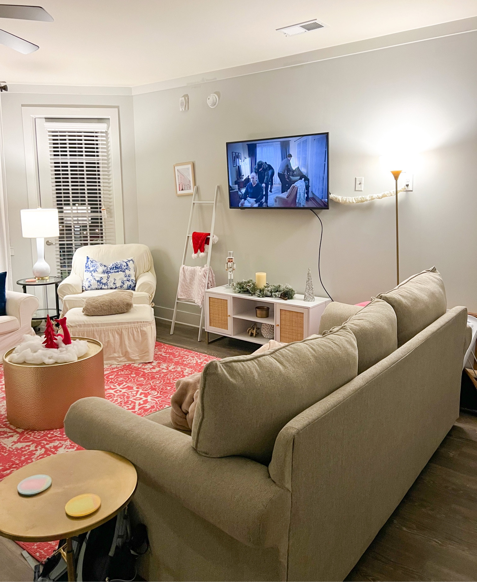 Part 2 of my college living room! #college #pink #girly #collegeapartment #livingroom #apartment 

#LTKhome #LTKSeasonal #LTKHoliday