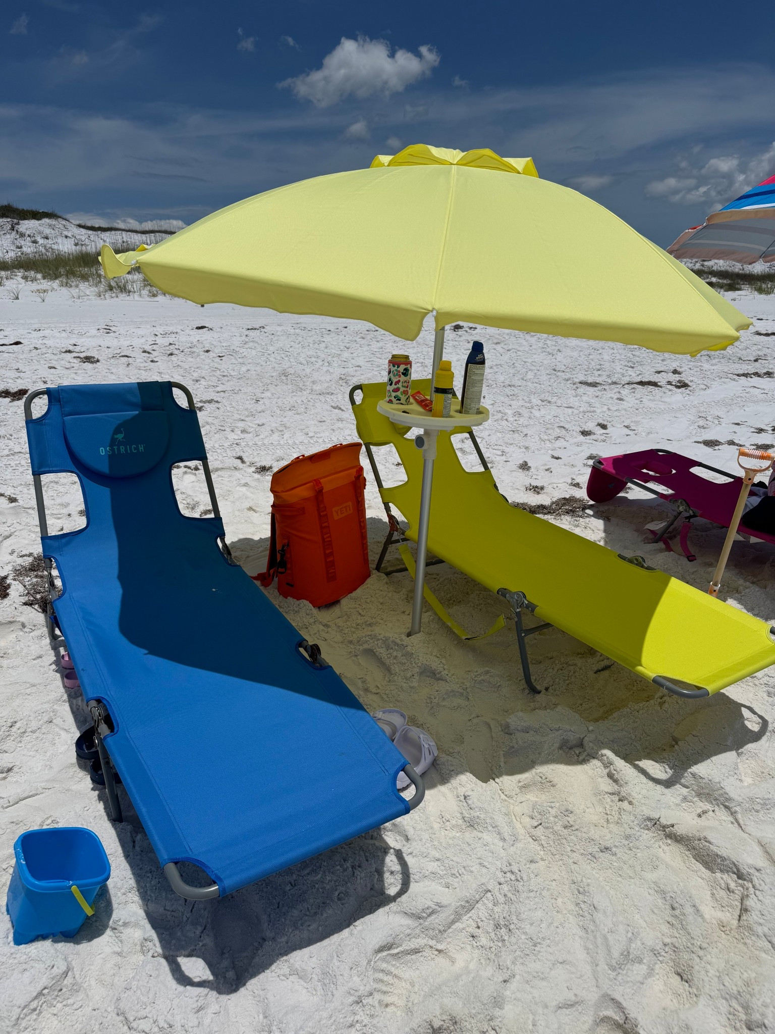 Beach chairs 
Beach umbrella
Yeti backpack 

#LTKTravel #LTKSummerEdit #LTKFindsUnder100