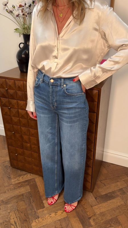 A very good pair of jeans + satin shirt + red heels 

Jeans true to size (wearing a 27 but a 26 my true size would be ok) 
M in the shirt 

#LTKspring #LTKworkwear #LTKstyletip