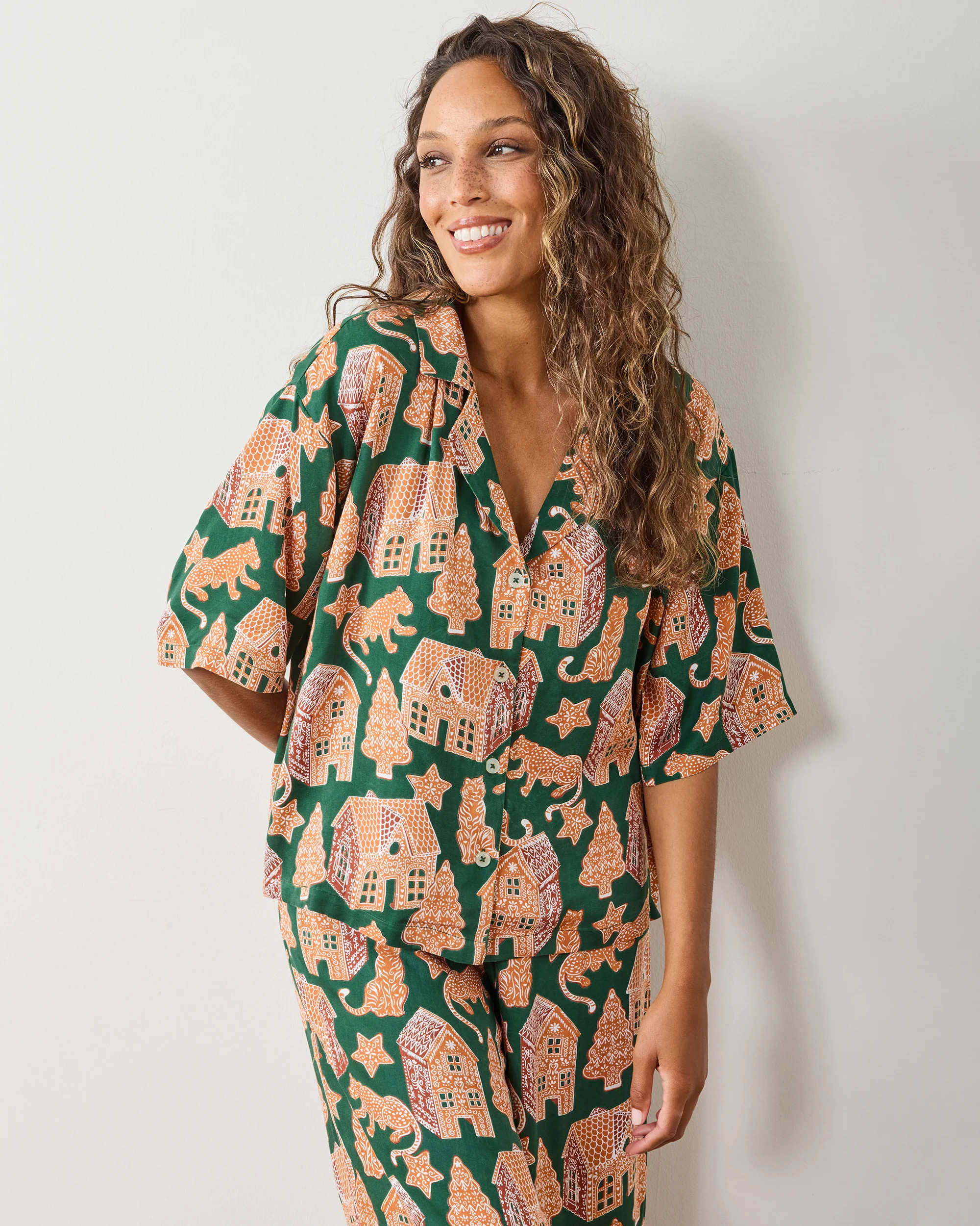 Gingerbread Party - Eco Satin Wildest Dreams Set - Hunter Green | Printfresh