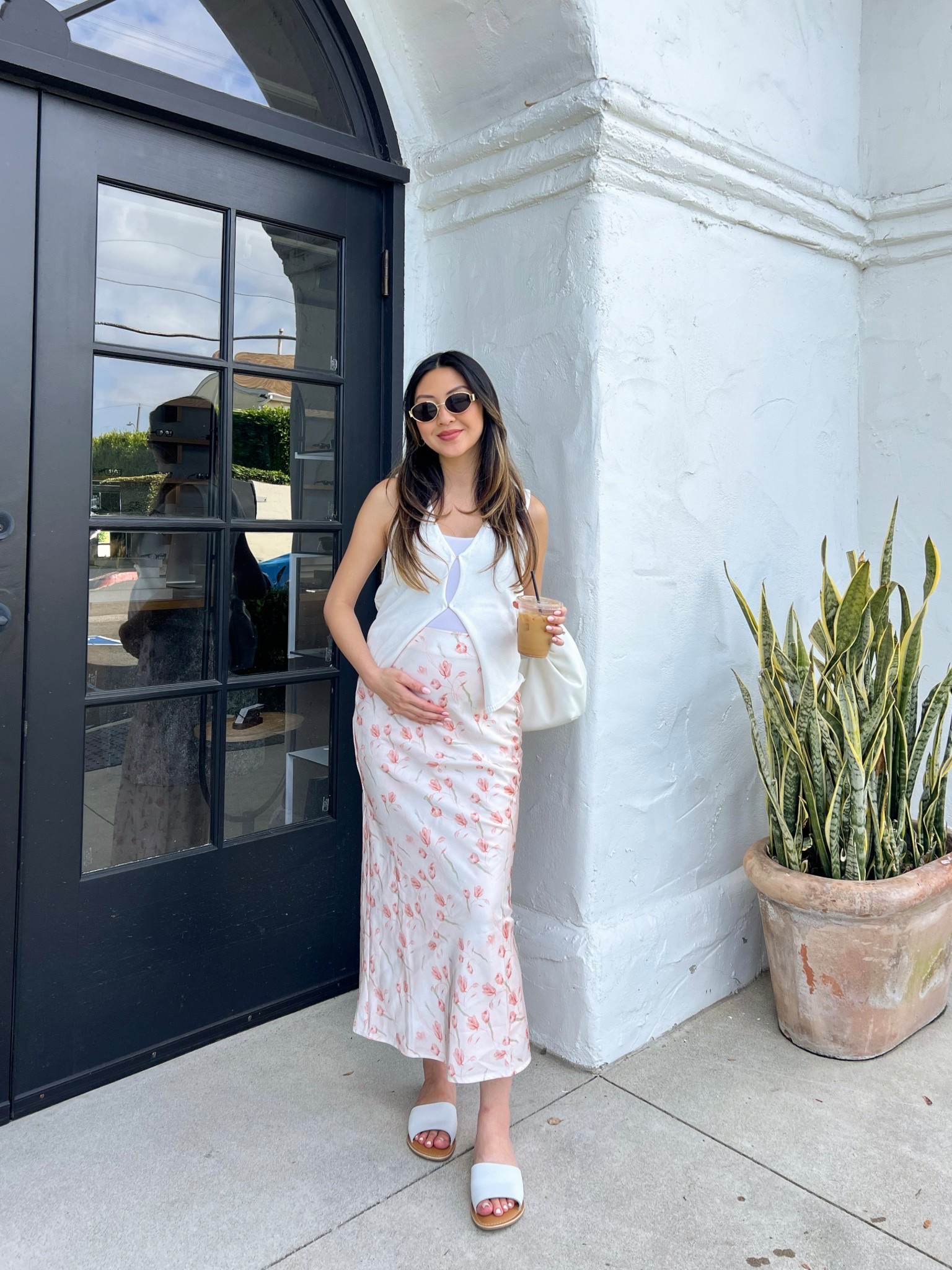 Spring pregnancy outfit

#LTKBump #LTKSeasonal #LTKFindsUnder50