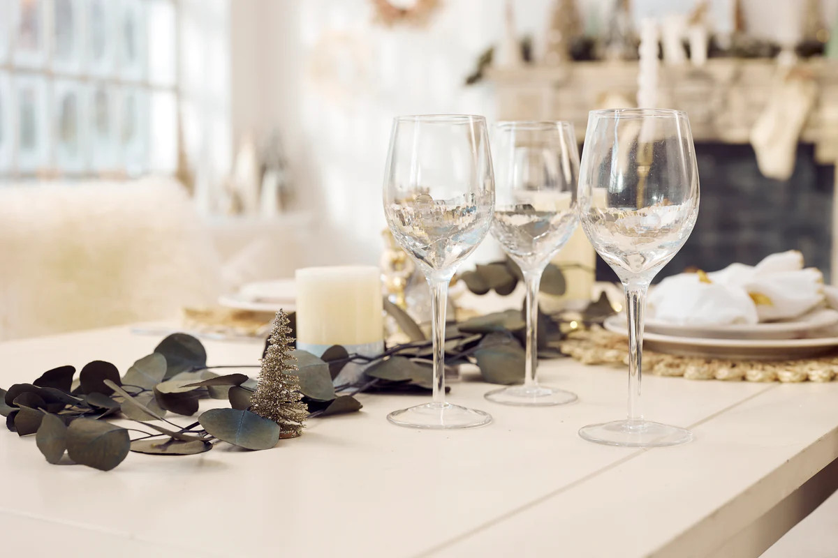 Pier 1  Clear Crackle Set of 4 Red Wine Glasses | Pier 1