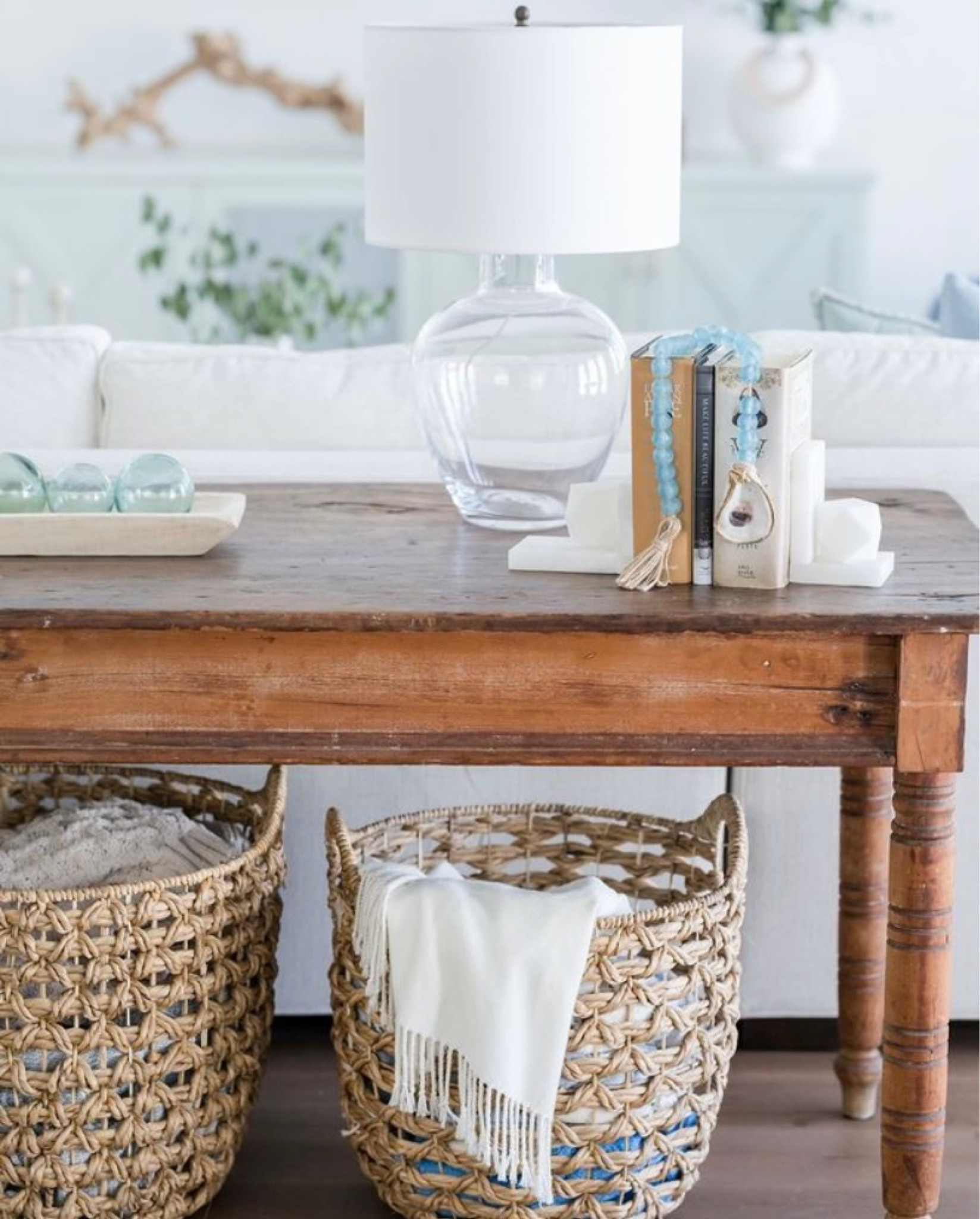 A beautiful living room moment 🍃

Living room, coastal living room, modern coastal, wicker baskets, rattan baskets, throw blanket, interior design, living room inspo

#LTKstyletip #LTKhome