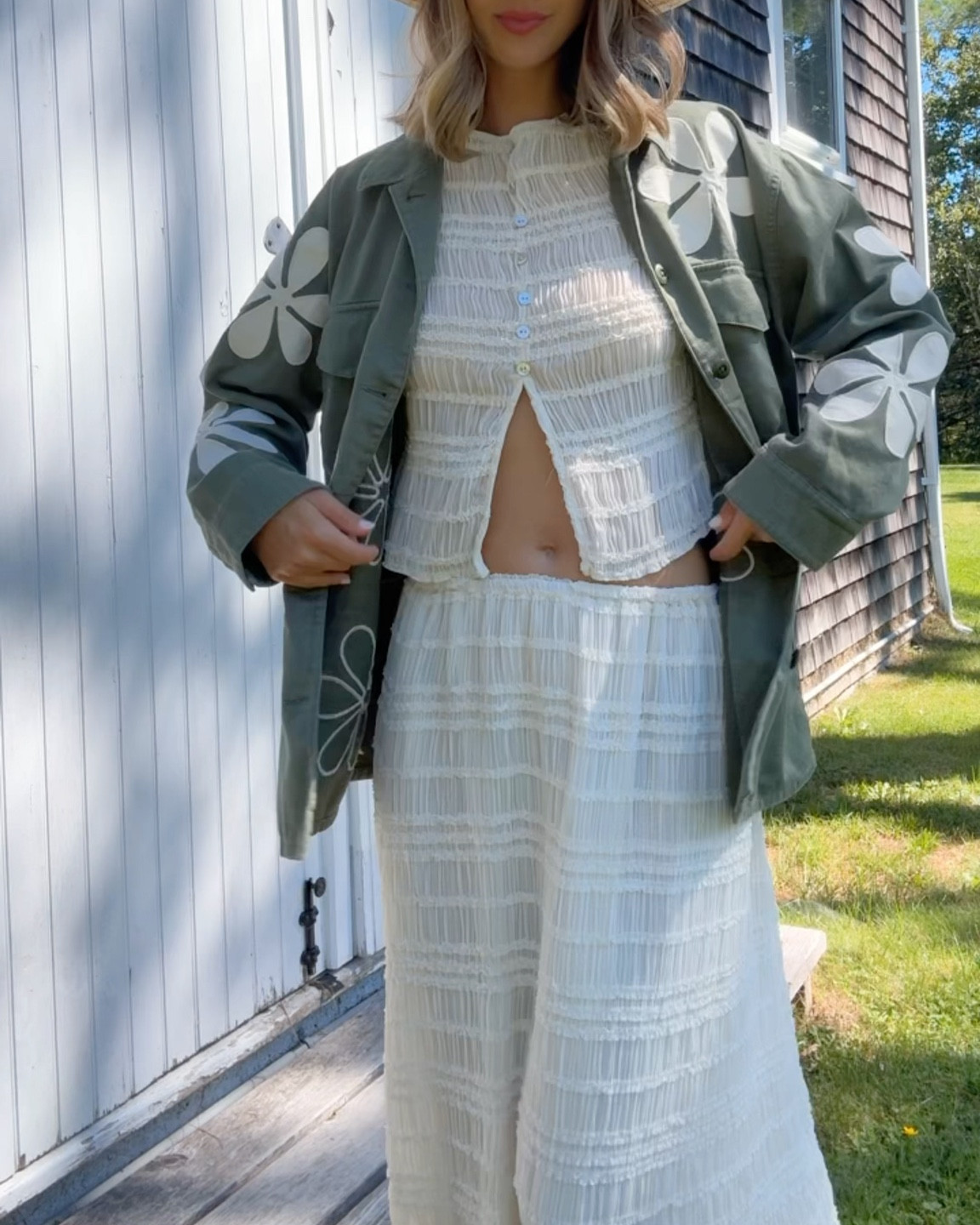 A spring fit in my 1st trimester 🌿🌼

#LTKSeasonal #LTKStyleTip #LTKSpringSale