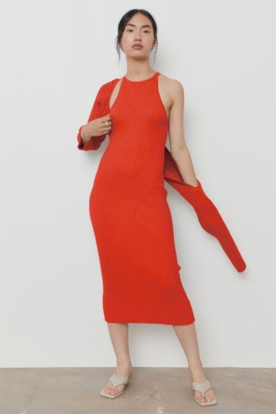 Geripptes Strickkleid | H&M (DE, AT, CH, NL, FI)