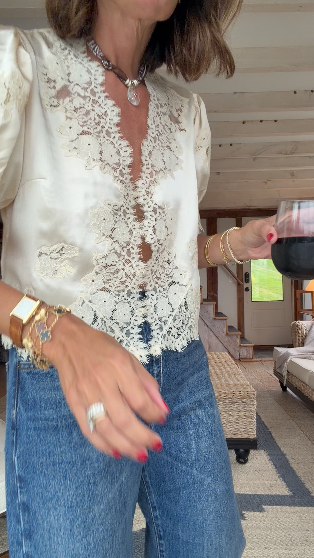 The prettiest top of all time 🕊️