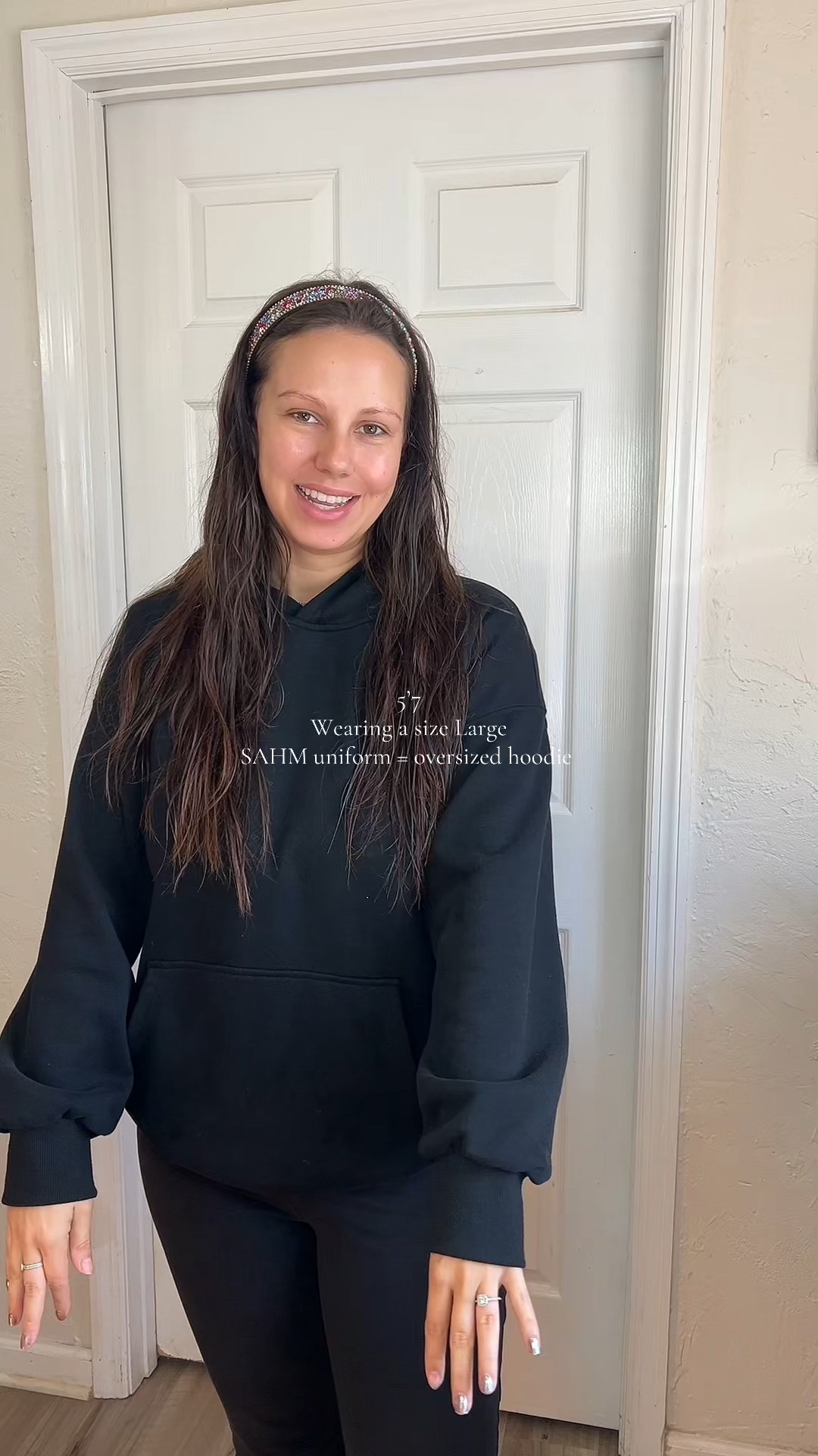 The hoodie I’ll be wearing all winter long!!! So oversized and cozy 🖤

#LTKootd #LTKMidsize #LTKmomlife