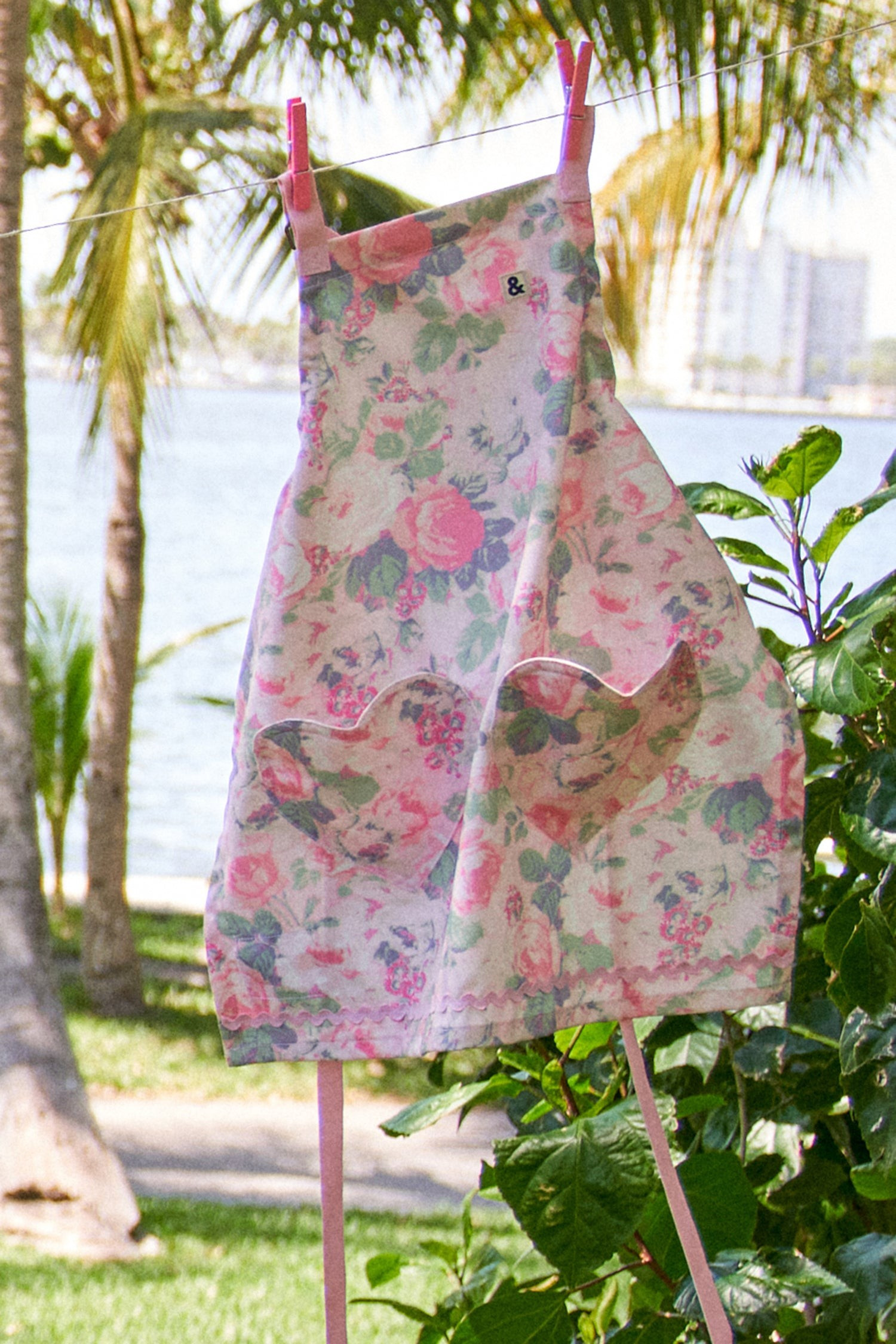 LoveShackFancy x Hedley & Bennett Kitchen Apron | LOVESHACKFANCY