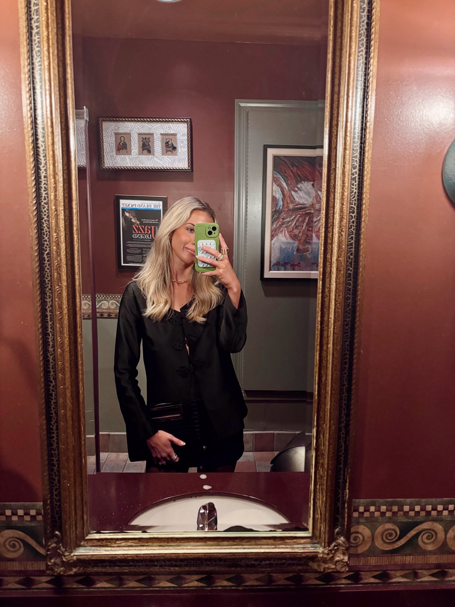 Jazz corner fit 

#LTKootd #LTKHoliday