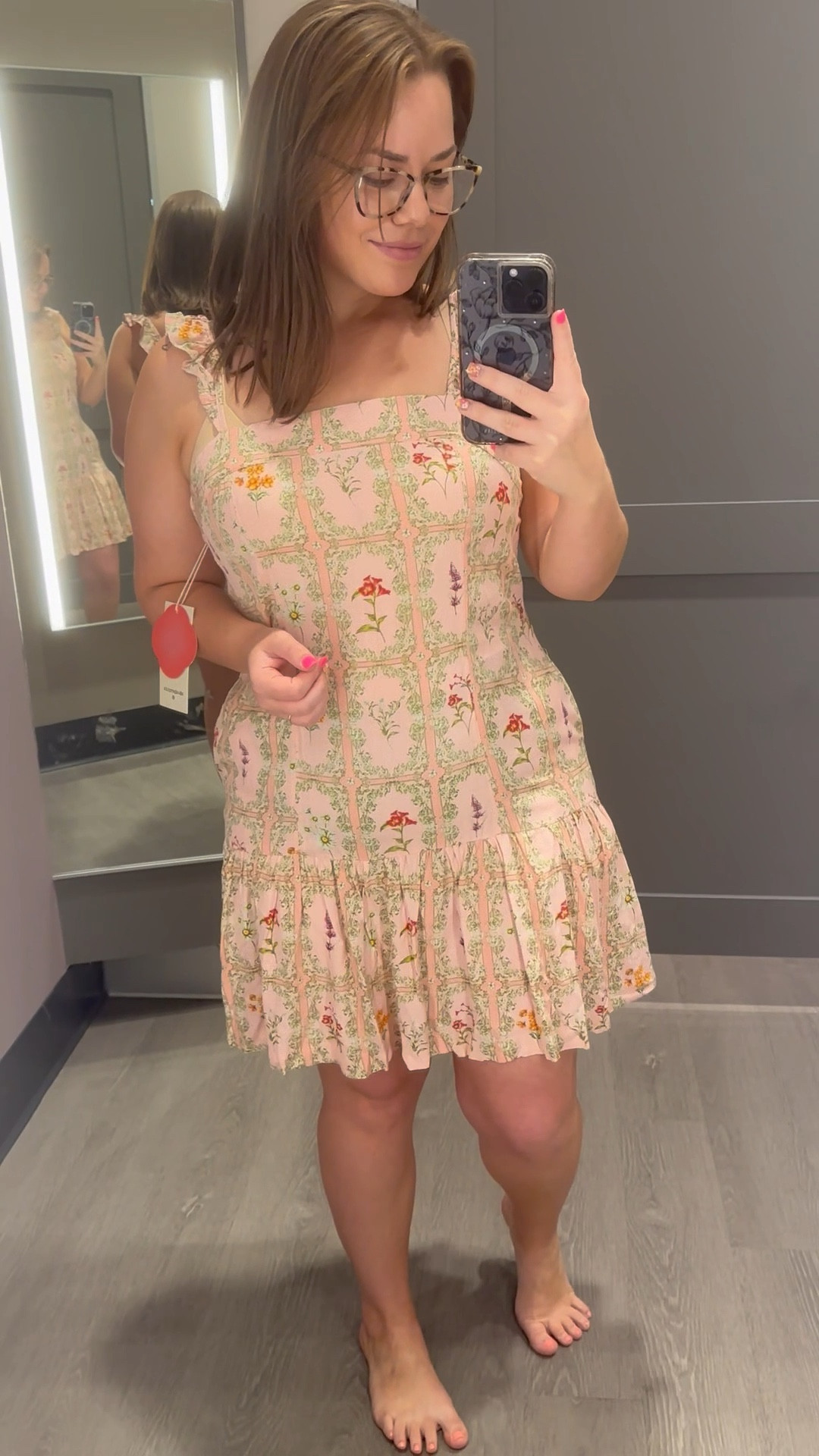 Women’s dainty floral tile print flutter sleeve, mini dress- Agua Bendita x Target. Wearing L need to size up to XL💗

wedding guest
Mother’s Day 
cocktail dress
Country concert
Maternity 

#LTKFind #LTKcurves #LTKSeasonal