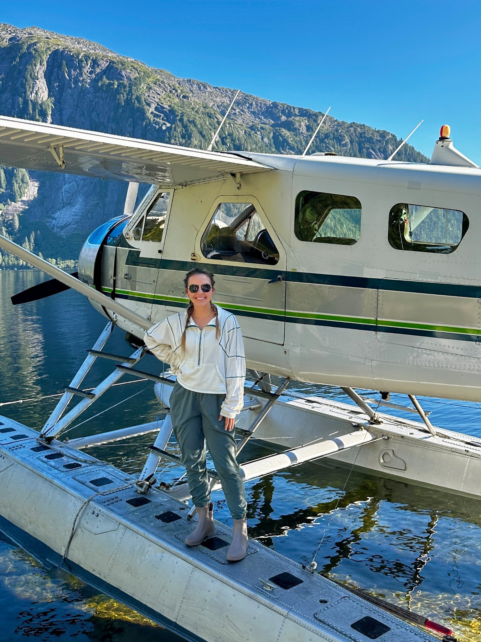 What I wore in Alaska! ✈️ 🏔️ 
I am 5’3” • 130lbs •size Small/Medium Everything fits TTS: 
1. Top: @thesethreeboutique (small)
2. Pants: @Target (small) - I have these in green & black. They are an active high rise style and I love how I can dress them up for work/business style look or down for a cozy travel friendly Athleisure style look. 
3. Shoes: @target these are so stylish and cute! 

#momstyle #targetoutfit #athleisure #falloutfit 


#LTKActive #LTKStyleTip #LTKFindsUnder50