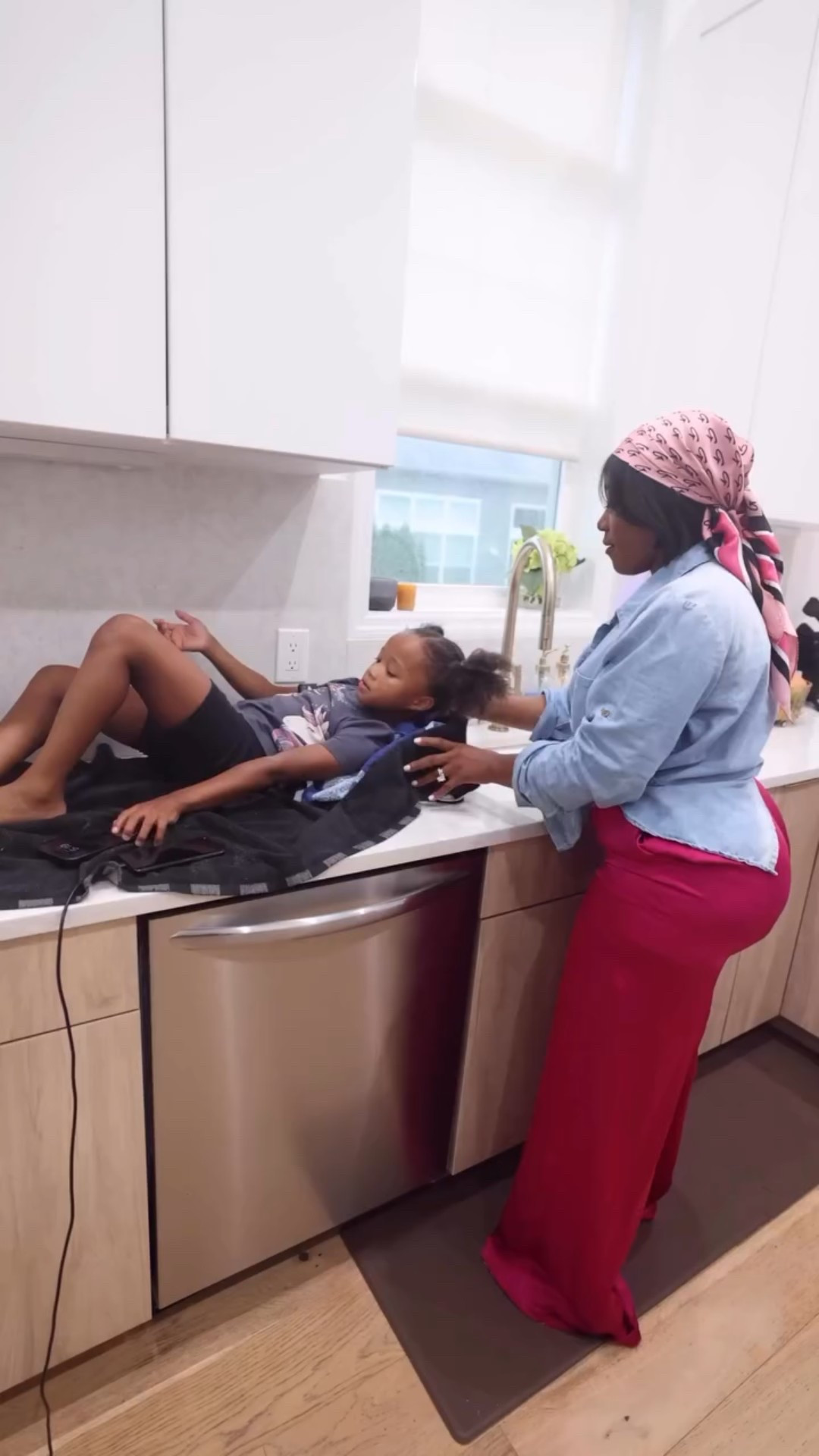 @baskandlatherco 10/10

Perfect hair addition product for back to school 💪🏾 it held Krossy down the entire summer. Linking in my stories and LTK🔗

#cowash #toddlermomlife #toddlerhair