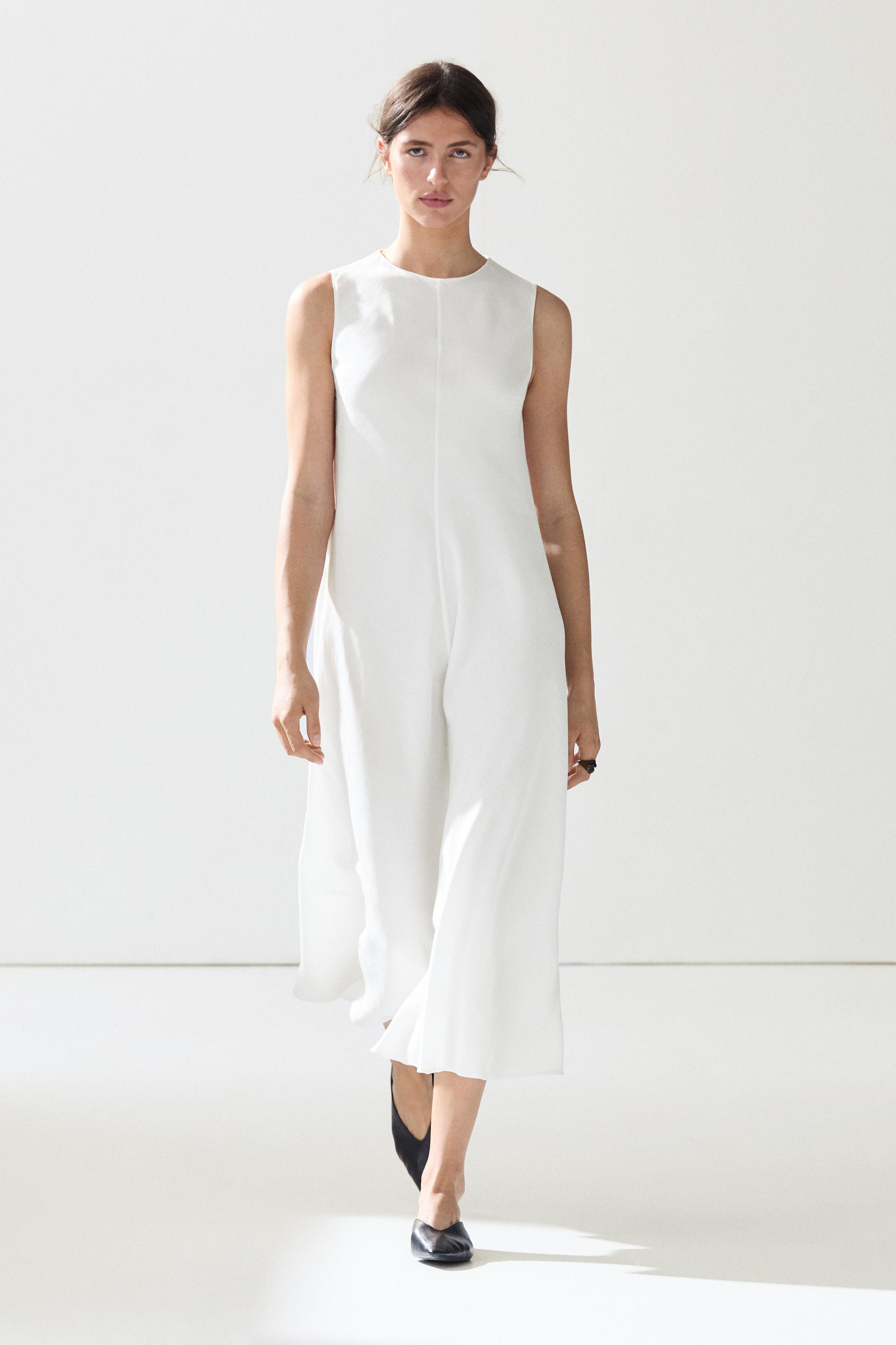 NEW VIEW LOOK
Flowing linen midi dress

 £129  Colour:  White  Add to basket Colour: White|Ref. ... | Massimo Dutti UK