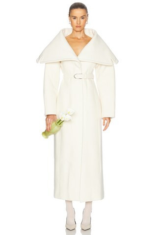 JACQUEMUS Le Manteau Caruso in White | FWRD 