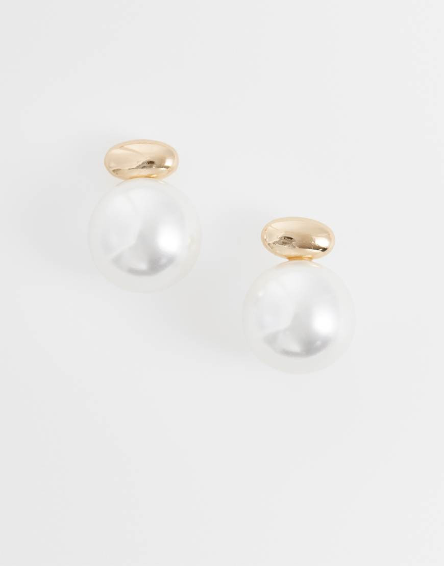 ASOS DESIGN small stud earrings with faux-pearl design in gold tone-Multi | ASOS (Global)