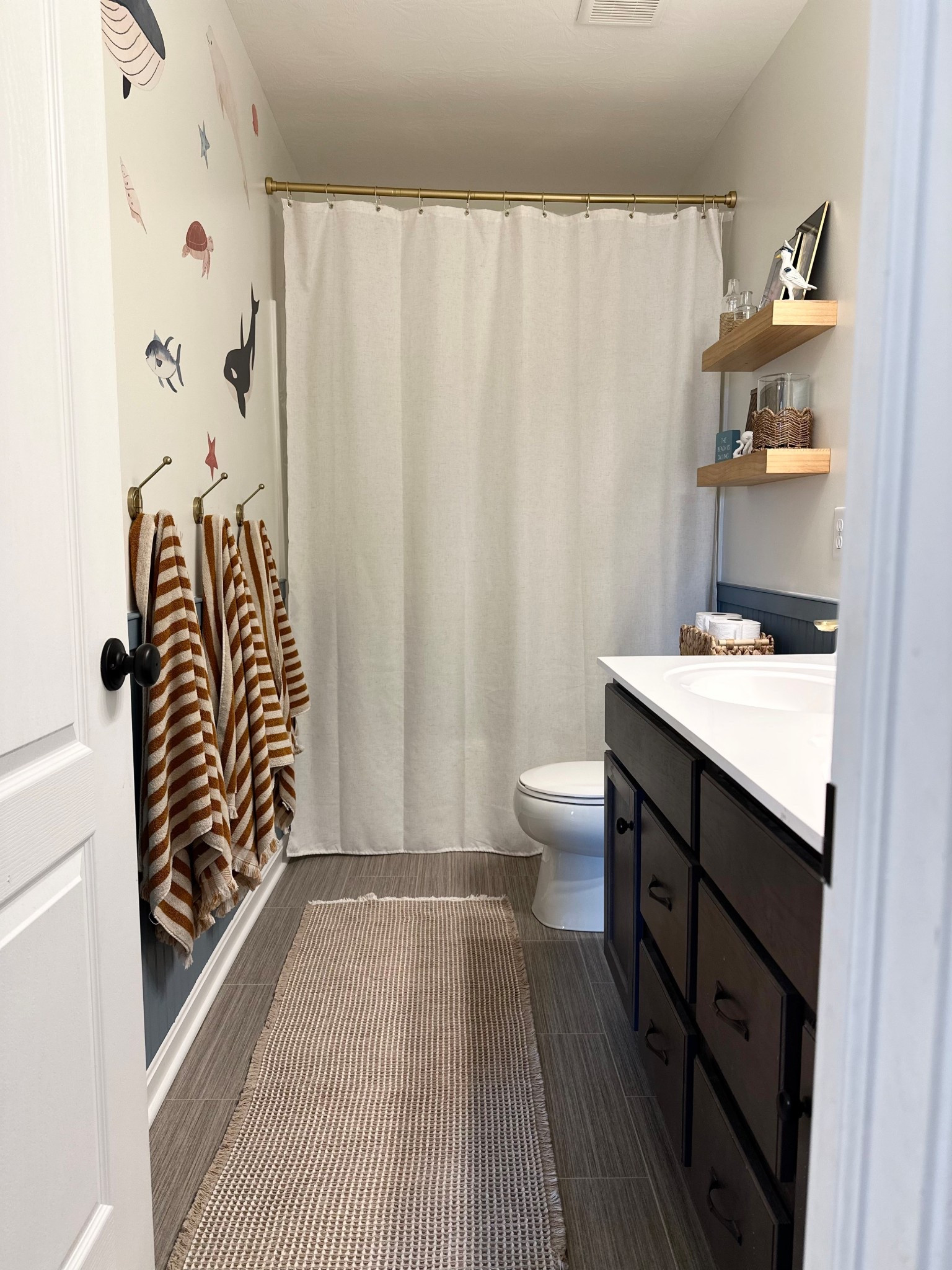 Kid’s Coastal Shared Bathroom 🐠🐳🌊

#LTKHome