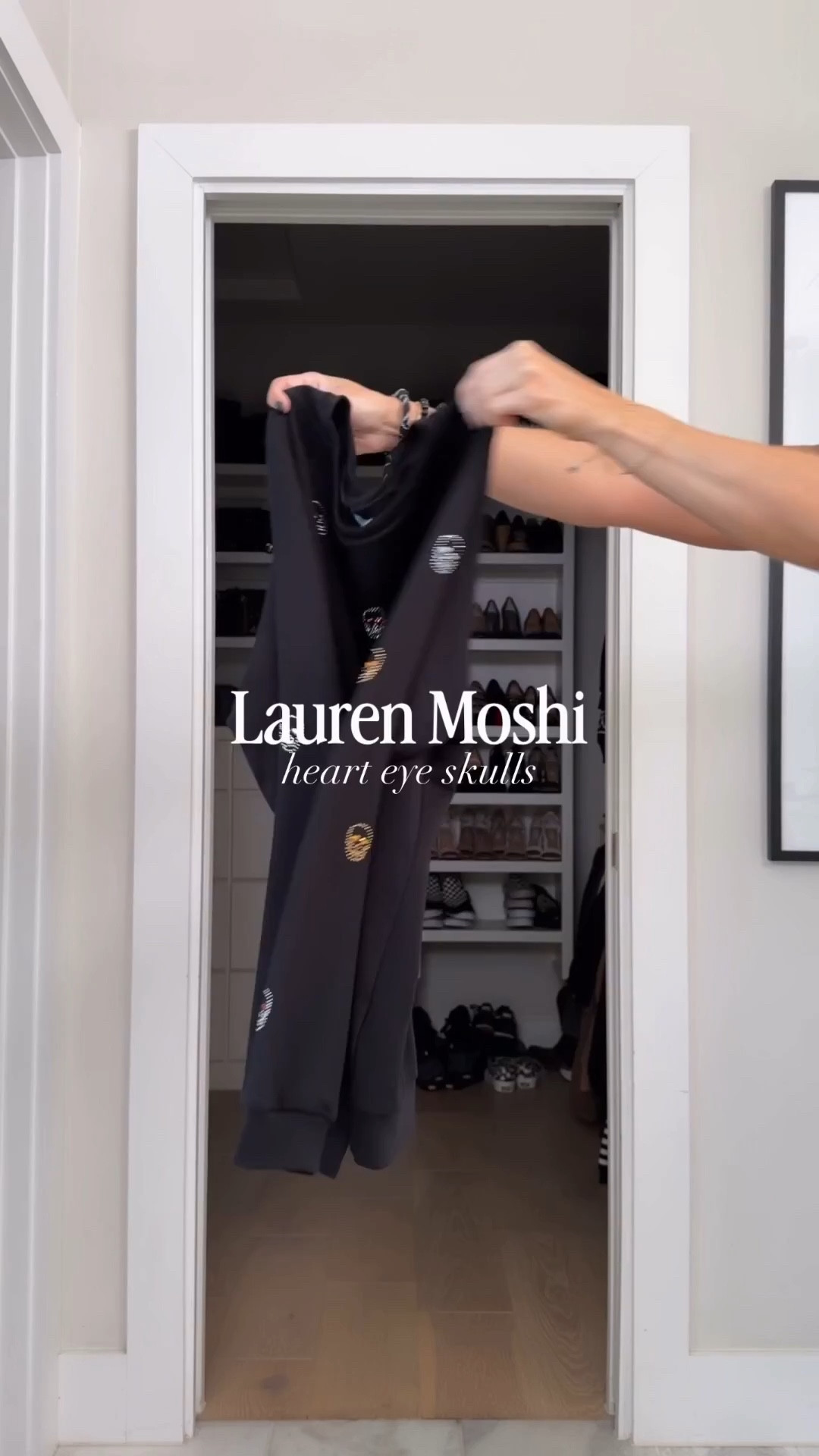 My Lauren moshi set is 25% off! Use code ASHLEYH20 for 20% off everything else.

Wearing smalls in both pieces 

#LTKSaleAlert