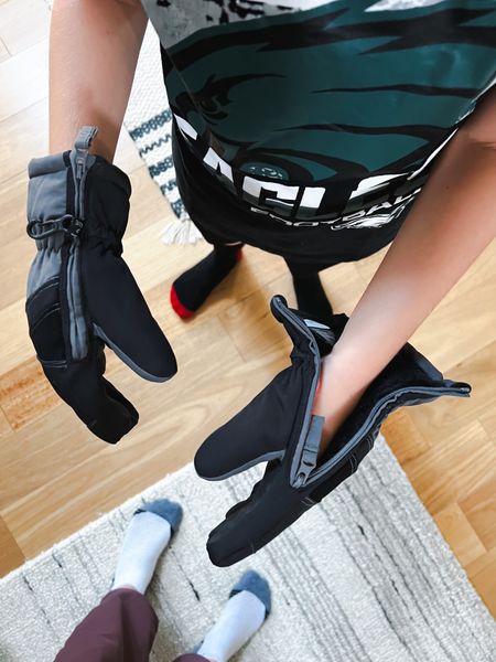 These zip gloves for kids were featured on GMA and I knew we needed them! No more wrestling with the boys to get their gloves on!! The side zippers make it so easy!!!  @zipglove #zipglove #zipglovepartner #oninazip 

#LTKkids #LTKGiftGuide #LTKHoliday