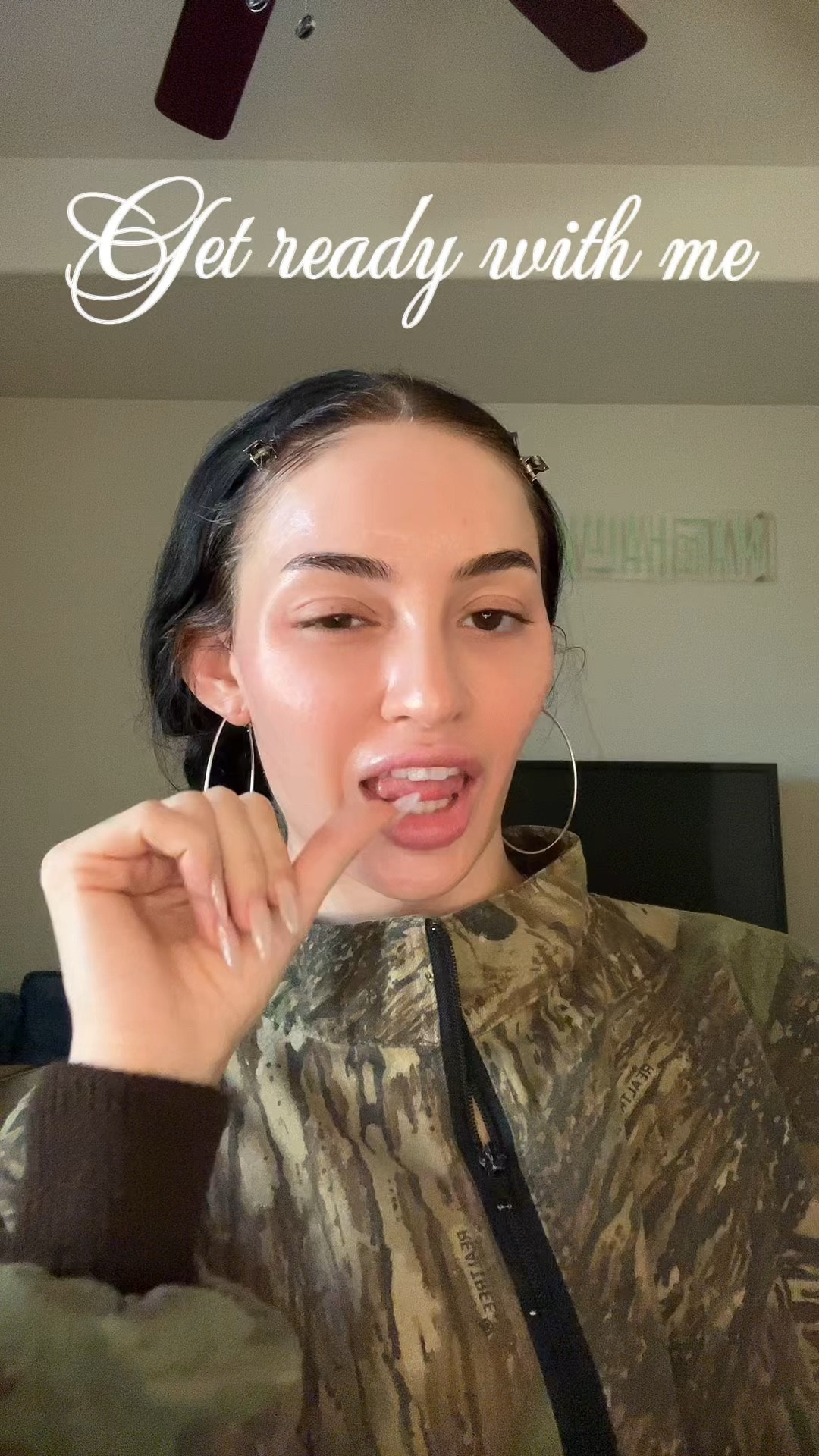 new huda powder is a must buy 🤏🏼🤏🏼🤏🏼

#LTKValentine #LTKselfcare #LTKBeauty