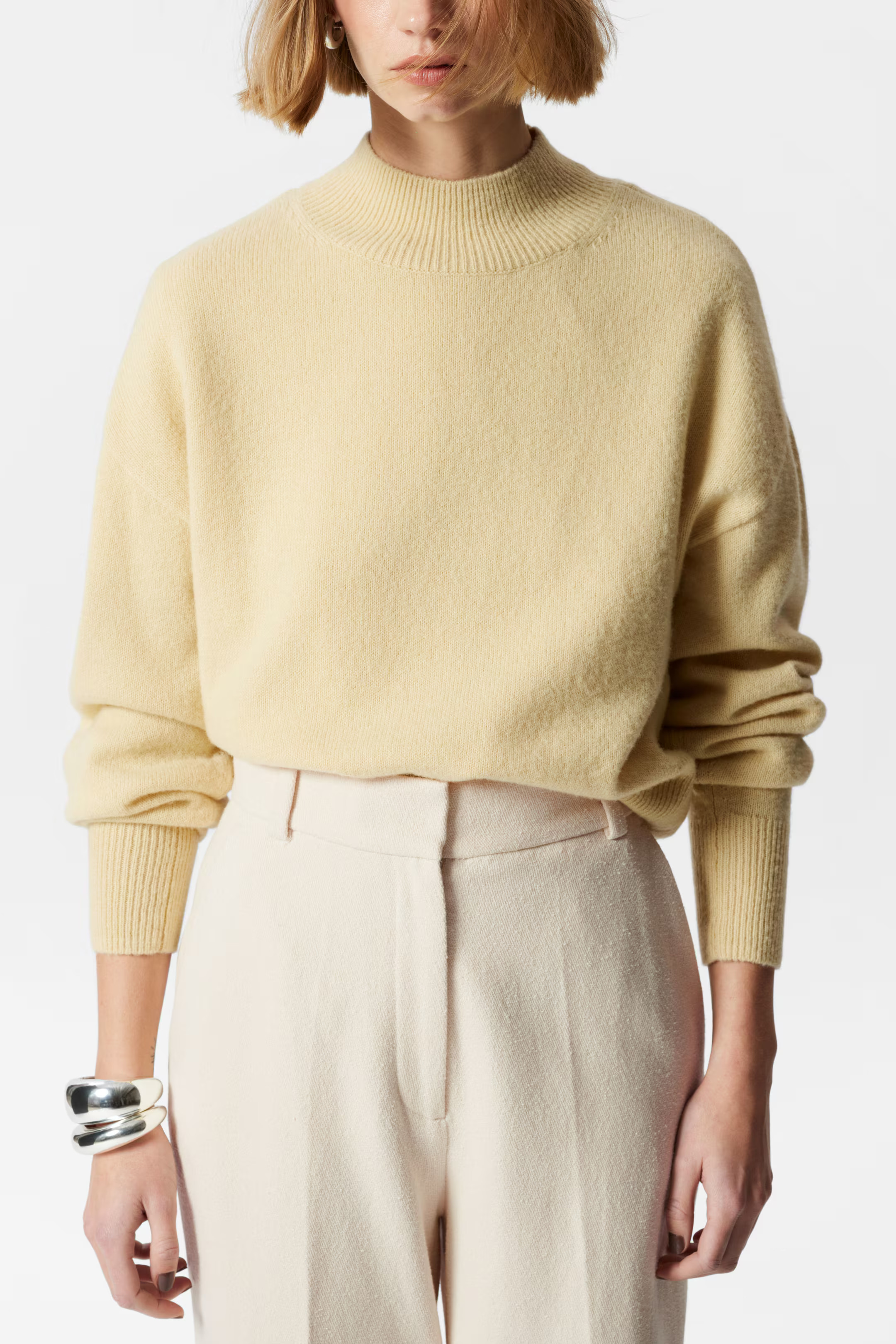 Mock Neck Jumper - Light yellow - Ladies | H&M GB | H&M (UK, MY, IN, SG, PH, TW, HK)