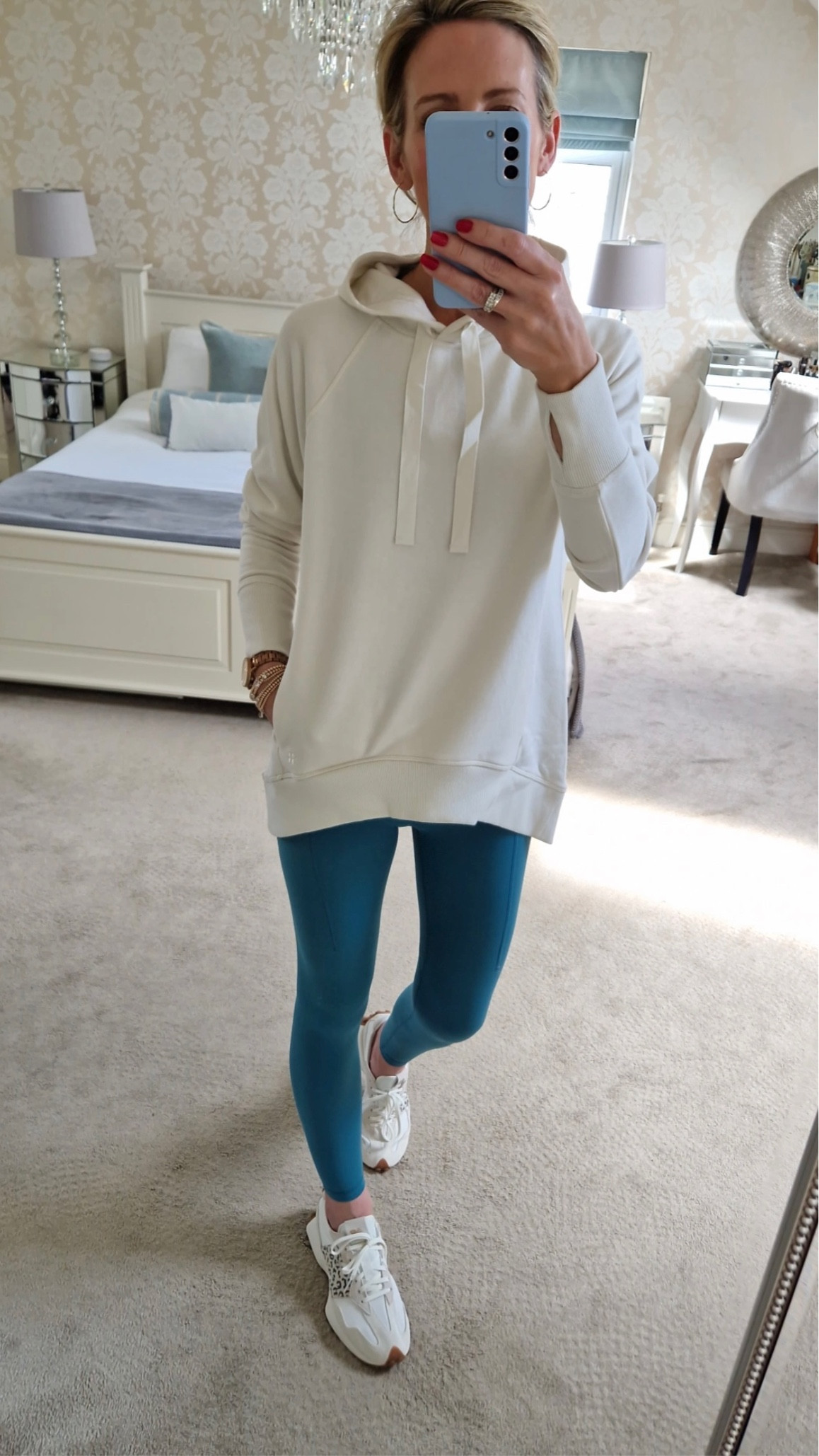 Sweaty Betty, Gym, Gym wear, Athleisure, white longline hoody,  blue Yoga Gym leggings, Work out, New Balance Trainers

#LTKSeasonal #LTKeurope #LTKfit