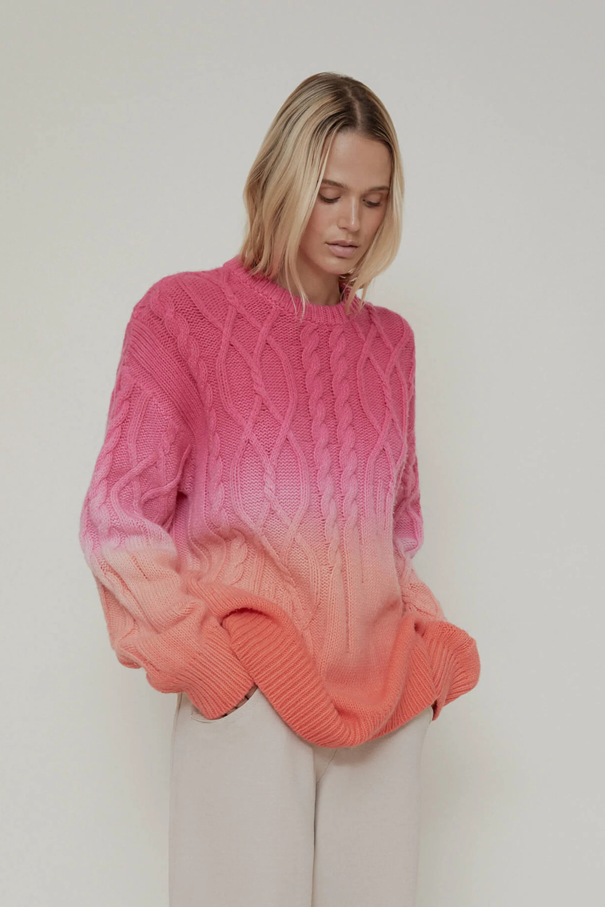 Signature Sweater in Cashmere and Wool | Amiya
