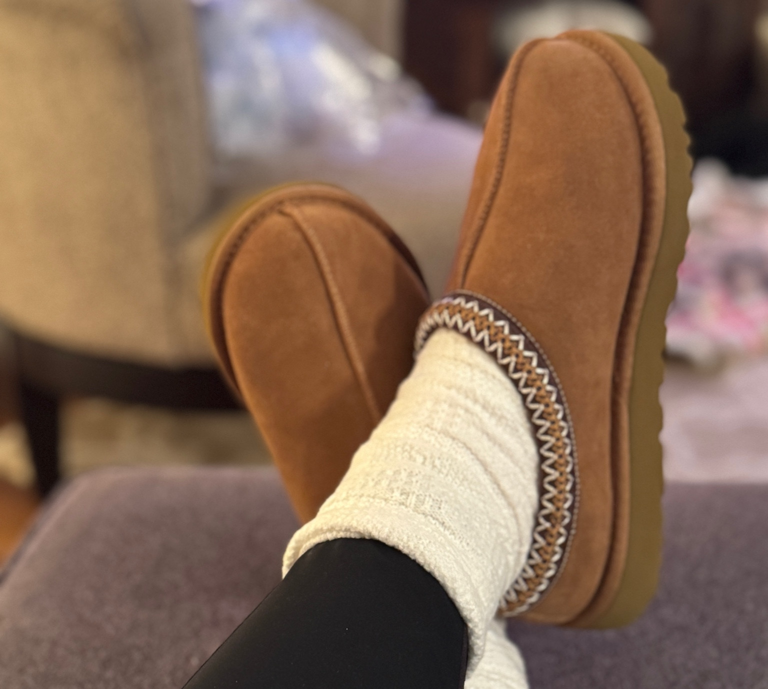 Ugg’s Tasman slipper/shoes for the win. Double bonus of wearing these as slippers or shoes. Super comfy. Only available in whole sizes so I recommend sizing up if you’re in between. I take a 7.5 regular and the 8 fit perfectly. 
#ugg
#uggtasman

Ugg slipper
Ugh Tasman
Ugg shoes
	Ugg Tasman slipper shoes for women
	Best cozy Ugg slippers
	Ugg Tasman comfort clogs
	Ugg Tasman slip-ons
	Warm winter slippers Ugg
	Ugg Tasman sizing and reviews

#LTKGiftGuide #LTKStyleTip #LTKShoeCrush