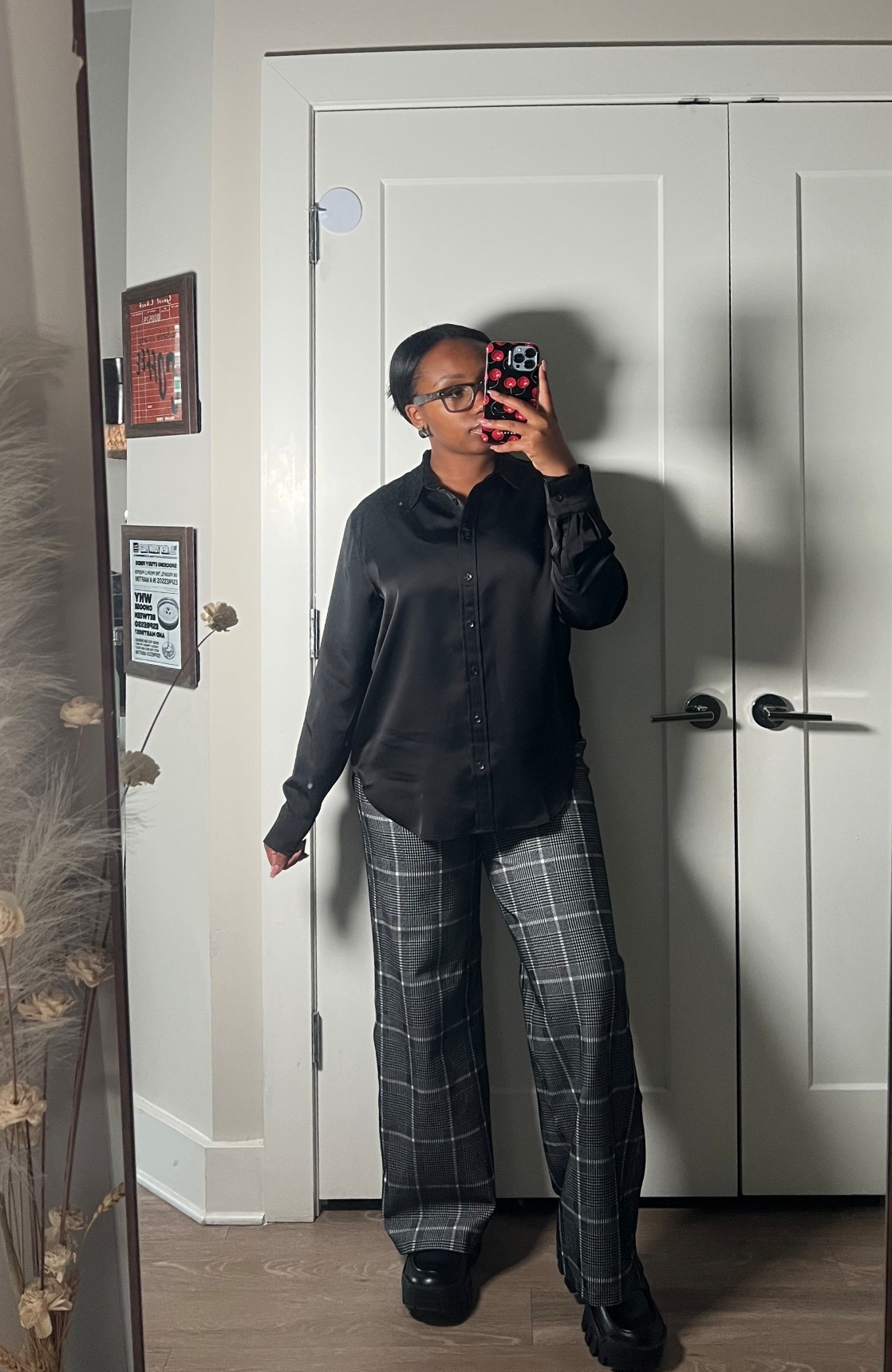 Workwear Wednesday 🖤 It was too hectic today for an office pic 😂
Pants: old print, new release below 


Spanx silky button down top, perfect fit ponte wide leg pant, plaid pant, herringbone, jacquard, fall fashion, winter fashion, work outfit 

#LTKHoliday #LTKootd #LTKWorkwear