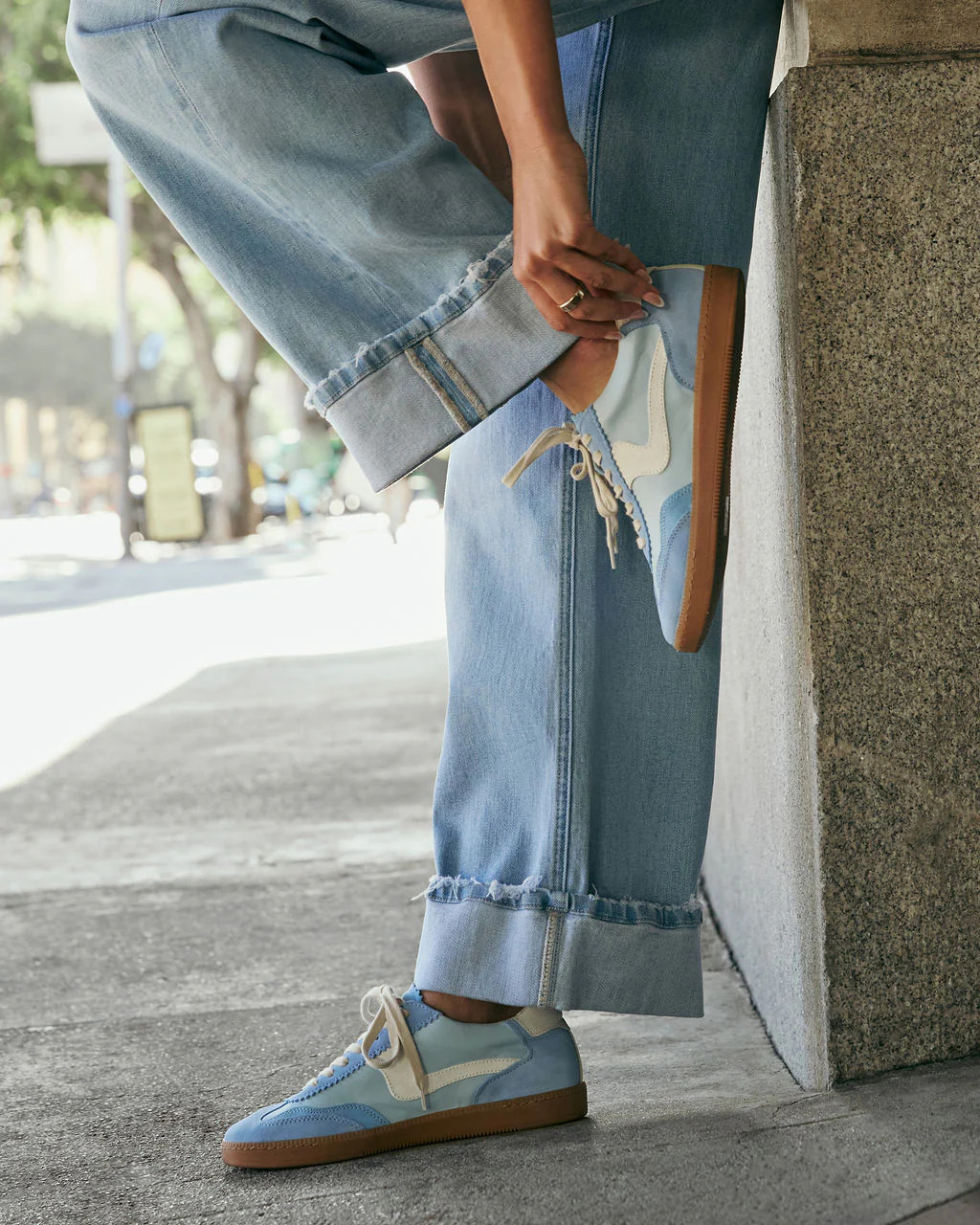 Right Catch Sneakers | VICI