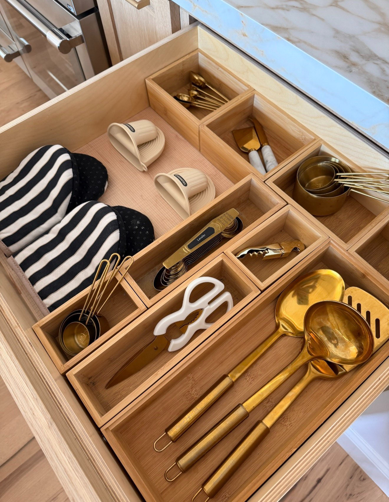 The easiest drawer upgrade ✨ This adhesive Zip-N-Fit grip installs in a snap with no measuring, while helping protect your drawers from everyday wear. Simple, secure, and totally hassle-free!
 

 #LTKHome