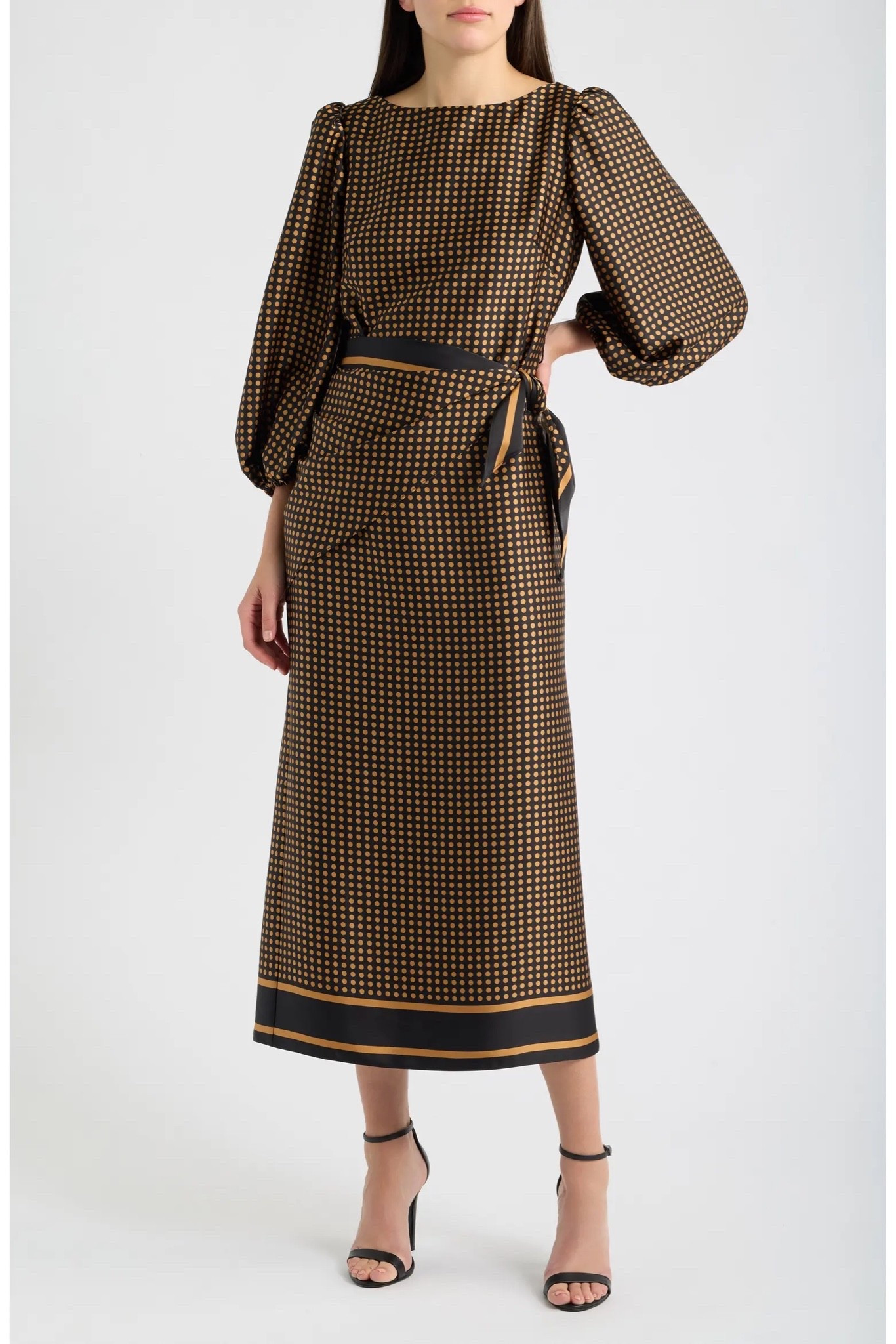 Long sleeve dress
Dress
